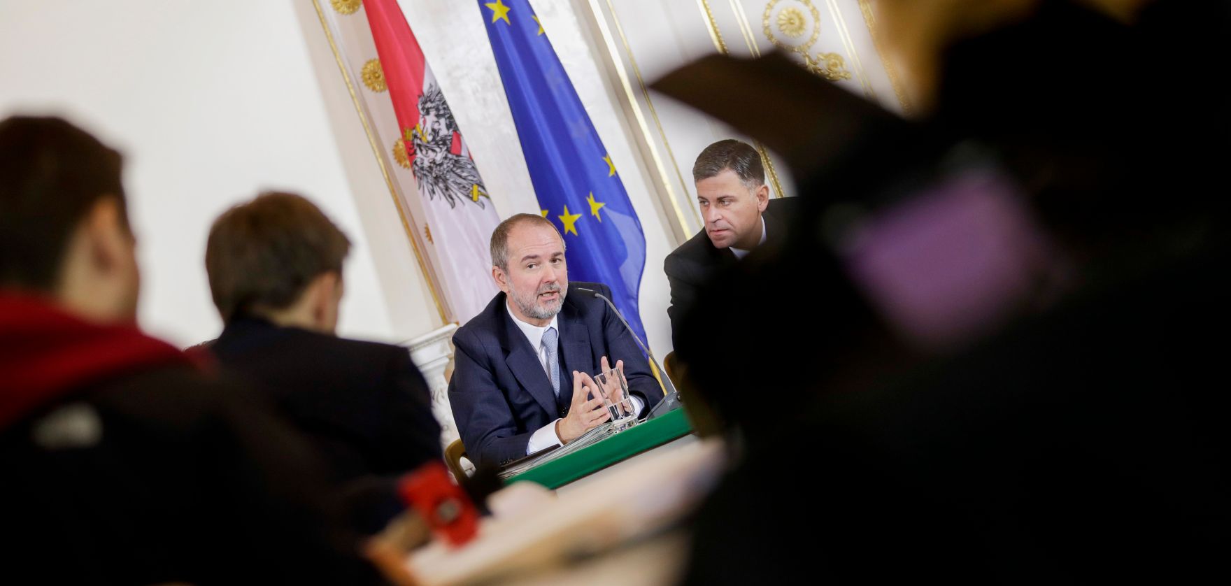 Am 6. Dezember 2016 fand das Medienbriefing &uuml;ber die Regierungssitzung statt. Im Bild Kanzleramtsminister Thomas Drozda.