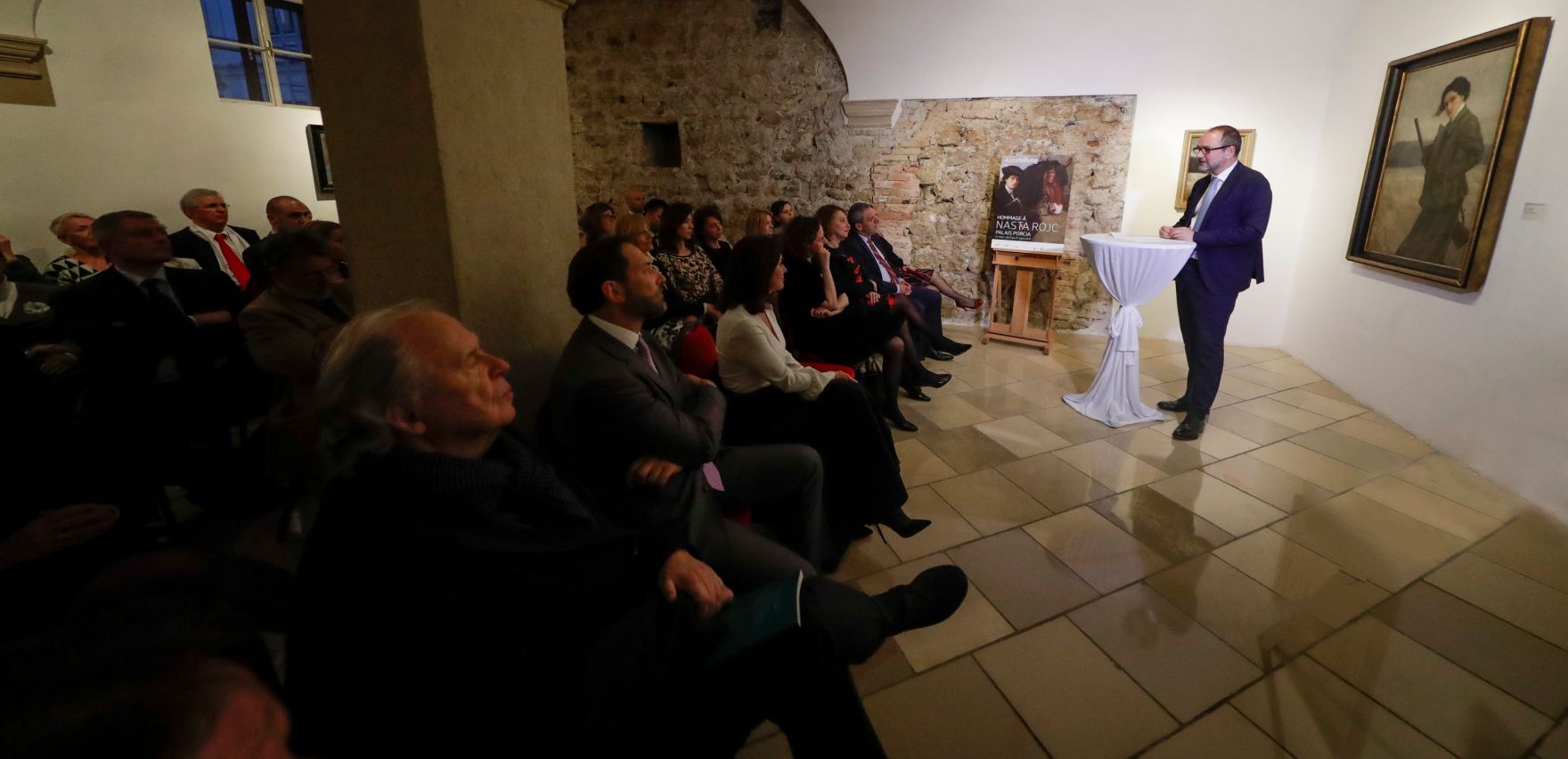 Am 30. M&auml;rz 2017 er&ouml;ffnete Kunst- und Kulturminister Thomas Drozda gemeinsam mit der kroatischen Kulturministerin Nina Obuljen Koržinek die Ausstellung &bdquo;Hommage &agrave; Nasta Rojc&ldquo; im Palais Porcia.