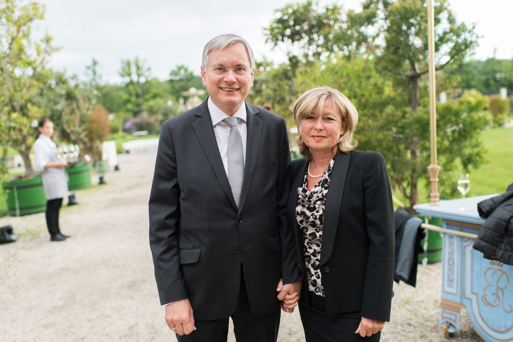 Am 25. Mai 2017 lud Kunst- und Kulturminister Thomas Drozda zum Empfang in der Orangerie anl&auml;sslich des Sommernachtskonzert der Wiener Philharmoniker. Im Bild Sozialminister Alois St&ouml;ger mit seiner Frau Karin