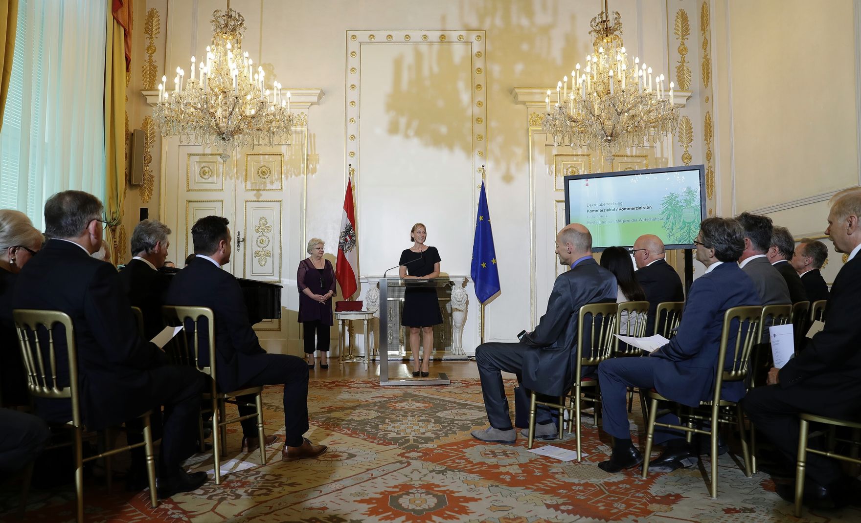 Am 31. Mai 2017 bestellte der Bundeskanzler Vertreterinnen und Vertreter der Wirtschaft zu Mitgliedern der bei der Bundesanstalt "Statistik &Ouml;sterreich" eingerichteten Wirtschaftskurie. Im Bild Sektionschefin Nicole Bayer.