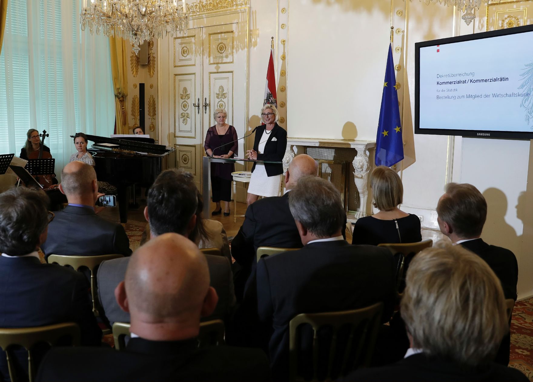 Am 31. Mai 2017 bestellte der Bundeskanzler Vertreterinnen und Vertreter der Wirtschaft zu Mitgliedern der bei der Bundesanstalt "Statistik &Ouml;sterreich" eingerichteten Wirtschaftskurie.