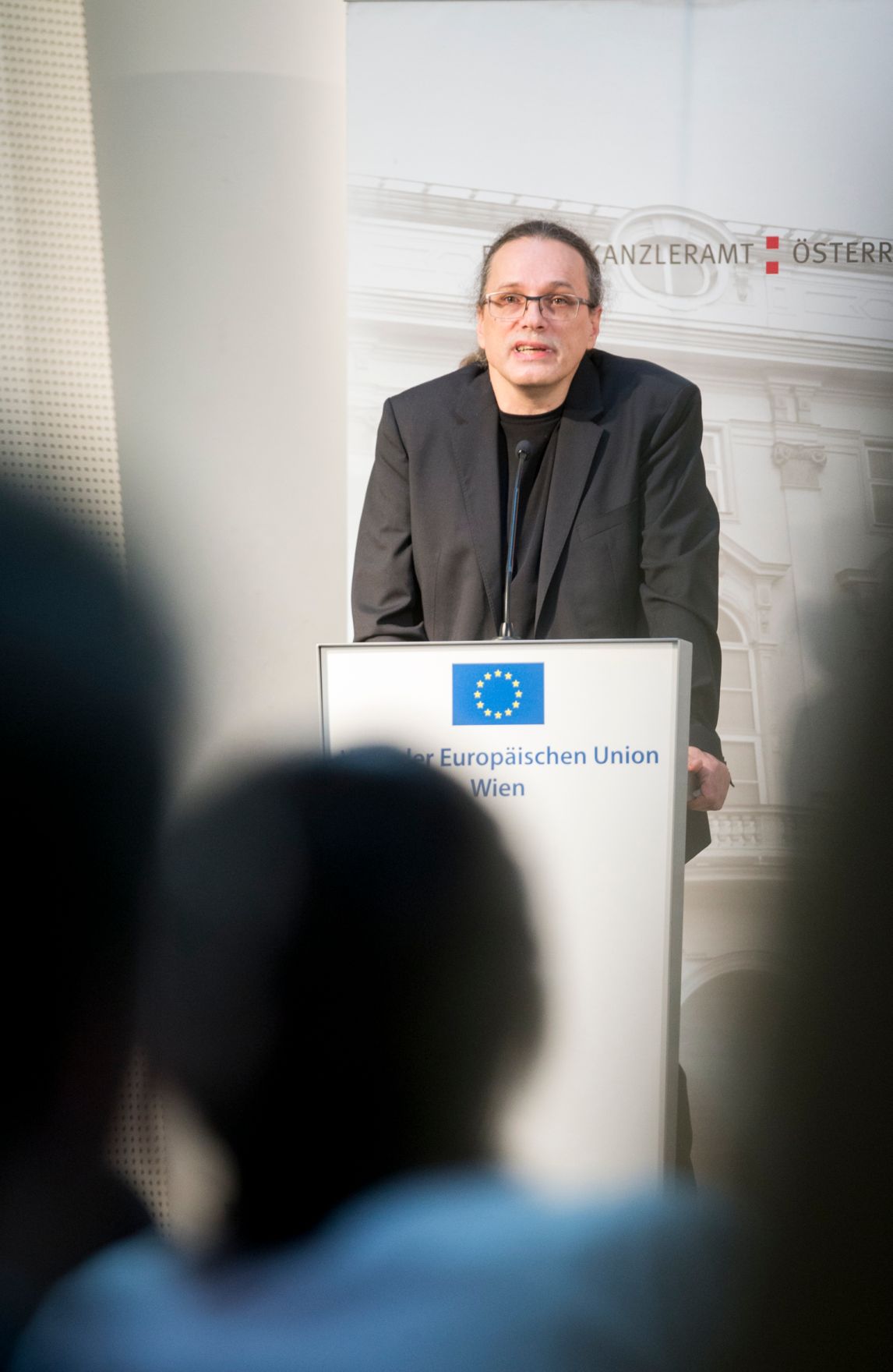 Am 9. Juni 2017 nahm Kunst- und Kulturminister Thomas Drozda an der Veranstaltung "Europ&auml;ische Kulturhauptstadt 2024 - Mehr Kultur durch mehr Europa" teil. Im Bild Gerfried Stocker, k&uuml;nstlerischer Gesch&auml;ftsf&uuml;hrer Ars Electronica.