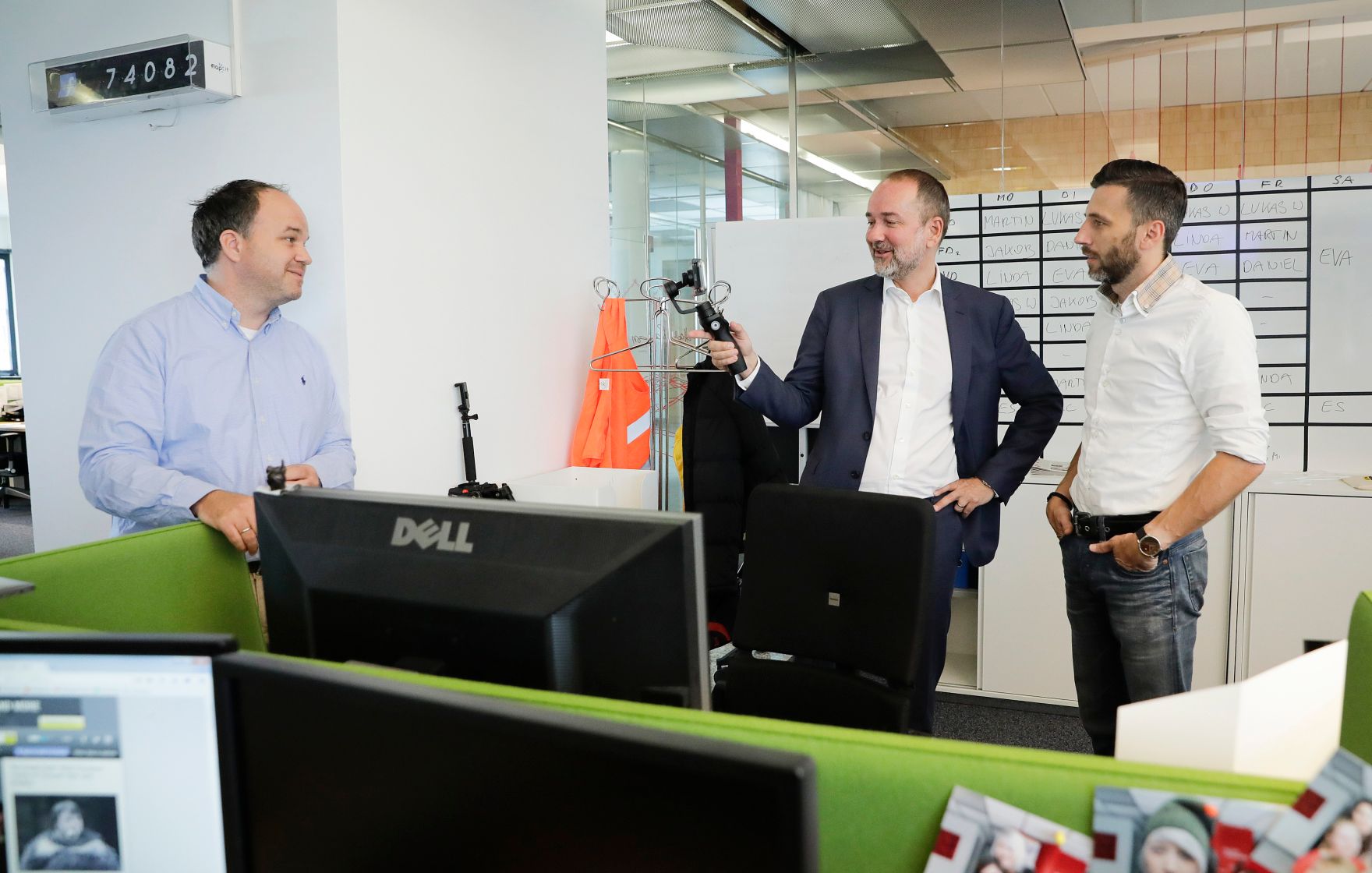 Am 20. Juli 2017 besuchte Kunst- und Kulturminister Thomas Drozda (m.) das Medienhaus im Zuge der Bregenzer Festspiele in Vorarlberg.