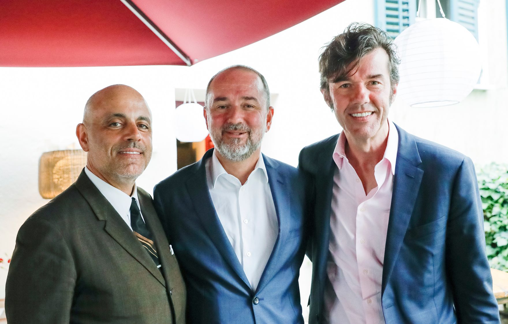 Am 20. Juli 2017 empfing Kunst- und Kulturminister Thomas Drozda (m.) Stefan Sagmeister (r.) und Gerald Matt (l.) zu einem Gespr&auml;ch im Zuge der Bregenzer Festspiele in Vorarlberg.