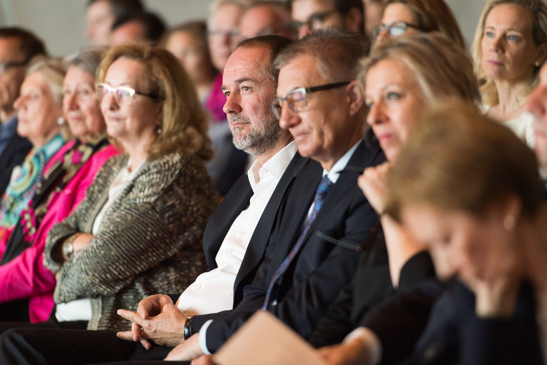 Am 28. Juli 2017 verlieh Kunst- und Kulturminister Thomas Drozda (m.) den &Ouml;sterreichischen Staatspreis f&uuml;r europ&auml;ische Literatur an Karl Ove Knausgard anl&auml;sslich der Salzburger Festspiele.