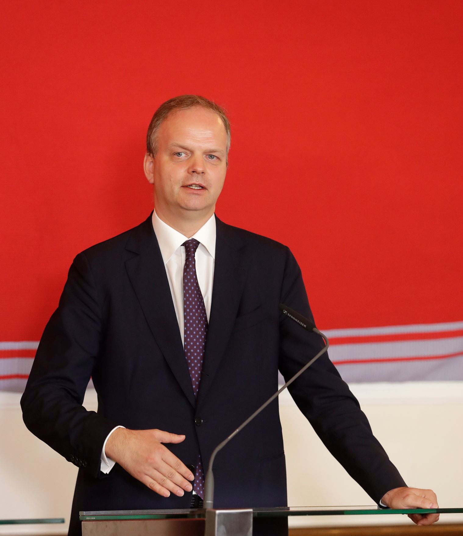 Am 1. September 2017 gab Kunst- und Kulturminister Thomas Drozda eine Pressekonferenz zur Besetzung der wissenschaftlichen Direktion des Kunsthistorischen Museums Wien ab 2019. Im Bild Eike Schmidt, designierter wissenschaftlicher Direktor des Kunsthistorischen Museums Wien.