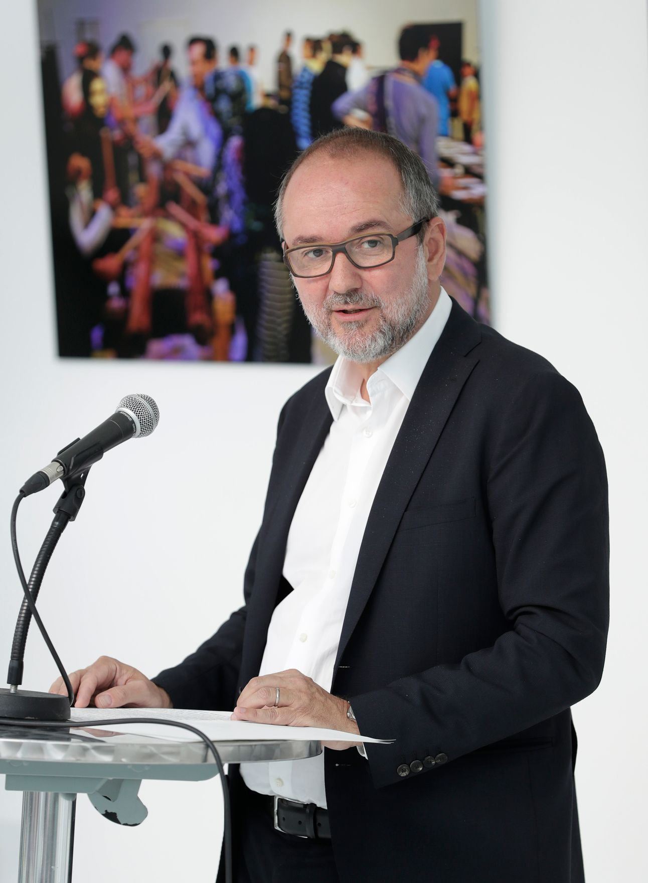 Am 7. September 2017 nahm Kunst- und Kulturminister Thomas Drozda (im Bild) an der Pressekonferenz "10 Jahre Brunnenpassage" teil. Im Anschluss an die Pressekonferenz er&ouml;ffnete er das Symposium "Kunst wirkt!".