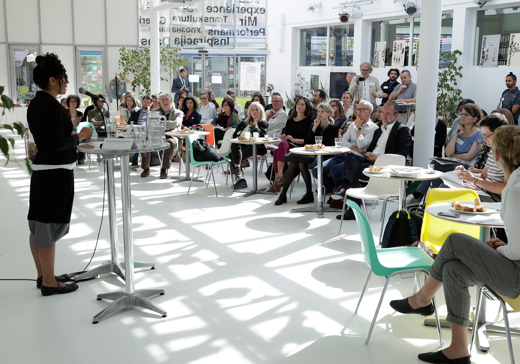 Am 7. September 2017 nahm Kunst- und Kulturminister Thomas Drozda (im Bild) an der Pressekonferenz "10 Jahre Brunnenpassage" teil. Im Anschluss an die Pressekonferenz er&ouml;ffnete er das Symposium "Kunst wirkt!".