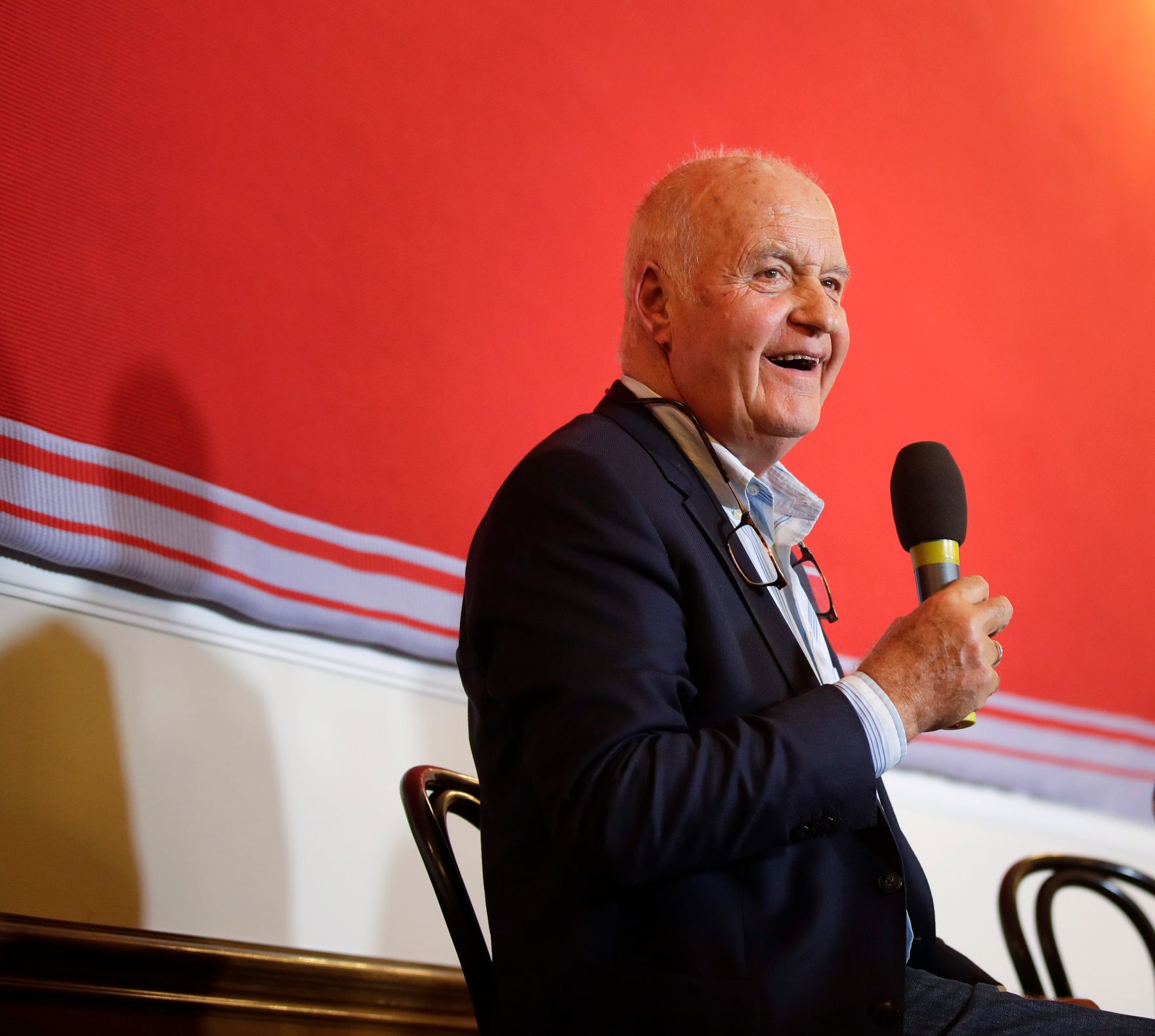 Am 12. September 2017 lud Kunst- und Kulturminister Thomas Drozda zur OPEN:SPACE Diskussionsreihe zum Thema &bdquo;Bedingungsloses Grundeinkommen?&ldquo;. Im Bild der Gr&uuml;nder der Drogeriekette dm Werner G&ouml;tz.