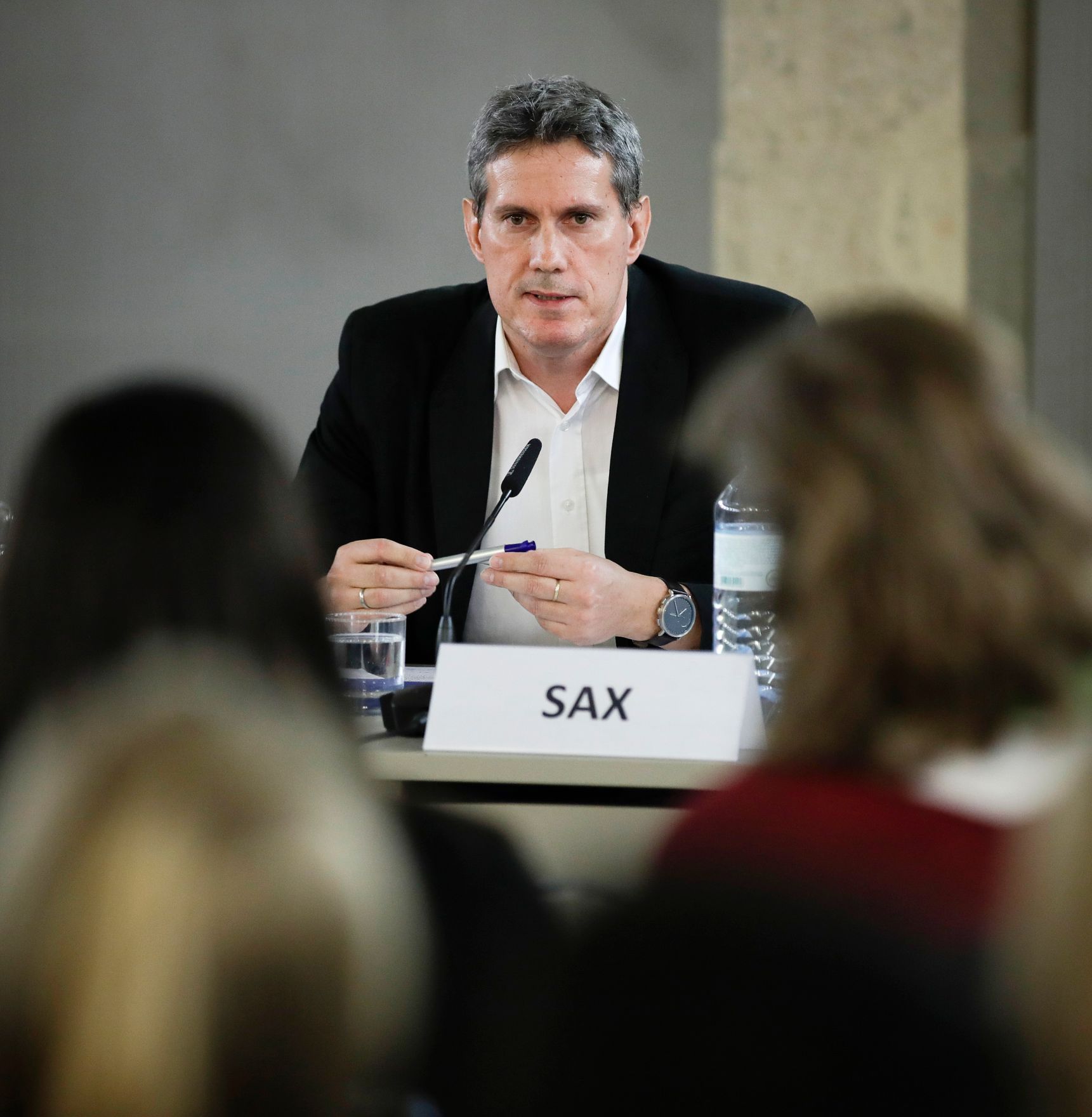 Am 18. September 2017 fand die Veranstaltung "Kinder hinter Gittern?" im Kassensaal des Bundeskanzleramtes statt. Im Bild Helmut Sax vom Ludwig Boltzmann Institut.