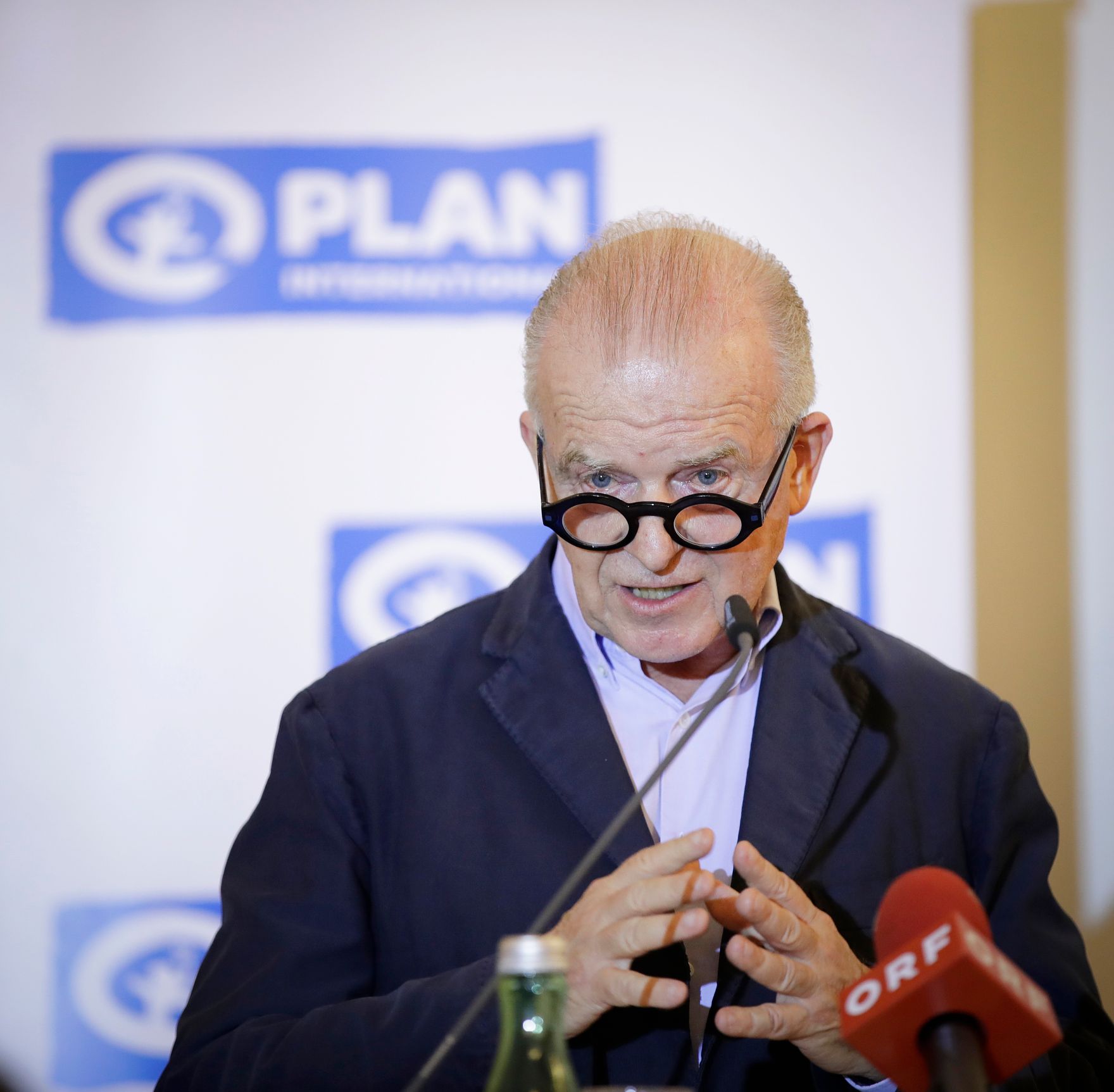 Am 19. September 2017 fand die Verleihung des Plan Medienpreis f&uuml;r Kinderrechte im Bundeskanzleramt statt. Im Bild Rudi Klausnitzer, Vorstandsmitglied der Privatstiftung Hilfe mit Plan &Ouml;sterreich.