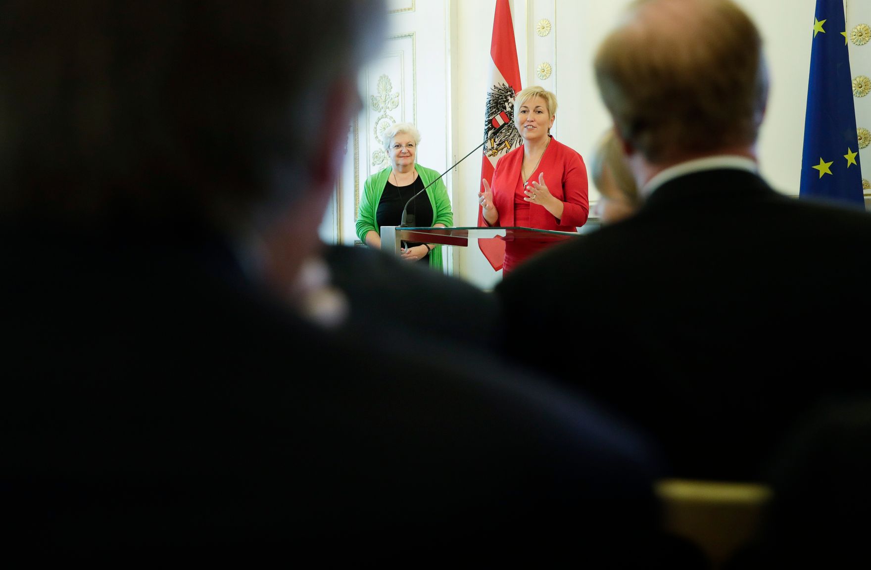 Am 27. September 2017 bestellte der Bundeskanzler Vertreterinnen und Vertreter der Wirtschaft zu Mitgliedern der bei der Bundesanstalt &quot;Statistik &Ouml;sterreich&quot; eingerichteten Wirtschaftskurie. Im Bild Kommerzialr&auml;tin f&uuml;r die Statistik Martina Klengl.