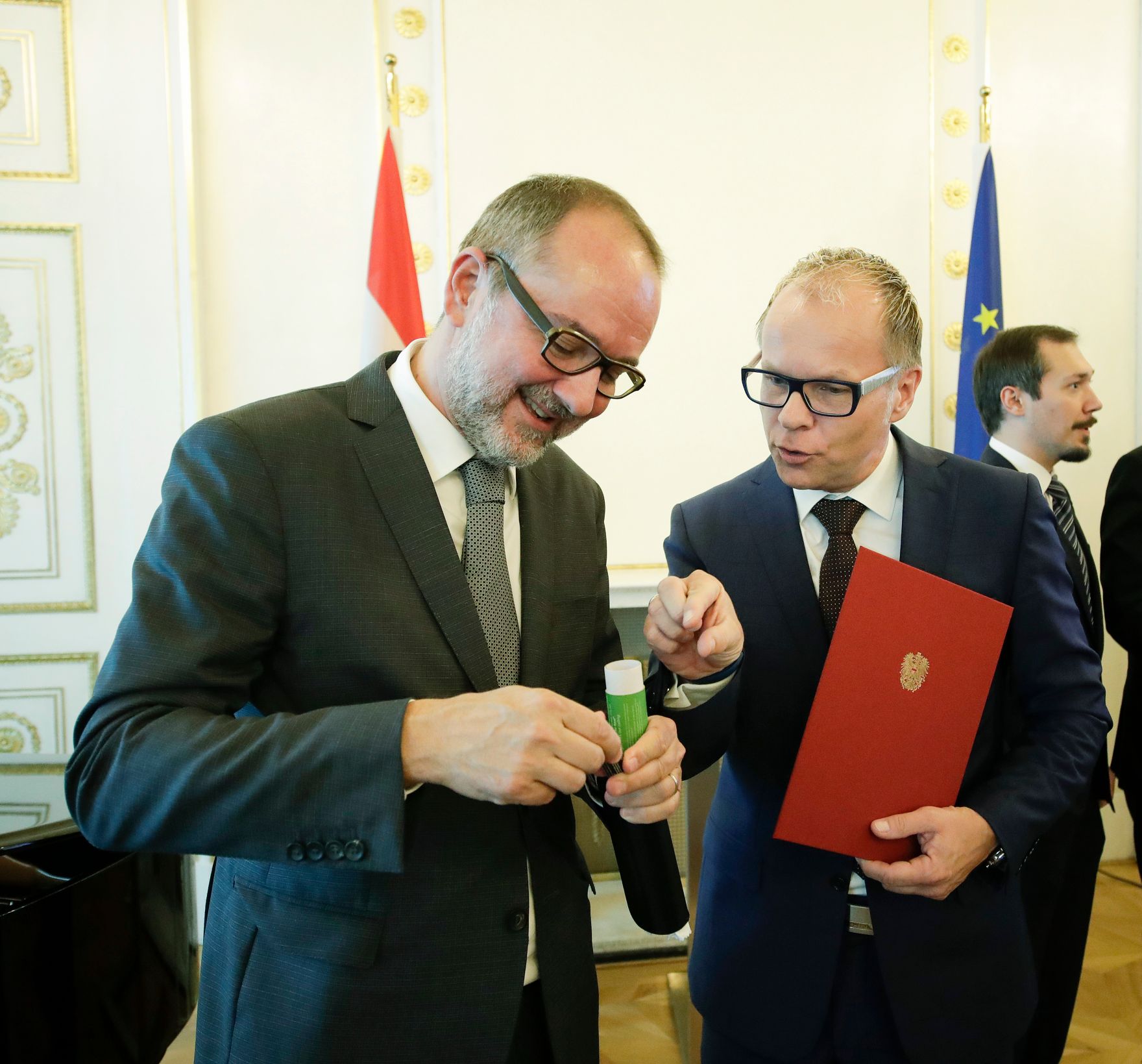 Am 27. September 2017 bestellte der Bundeskanzler Vertreterinnen und Vertreter der Wirtschaft zu Mitgliedern der bei der Bundesanstalt &quot;Statistik &Ouml;sterreich&quot; eingerichteten Wirtschaftskurie.