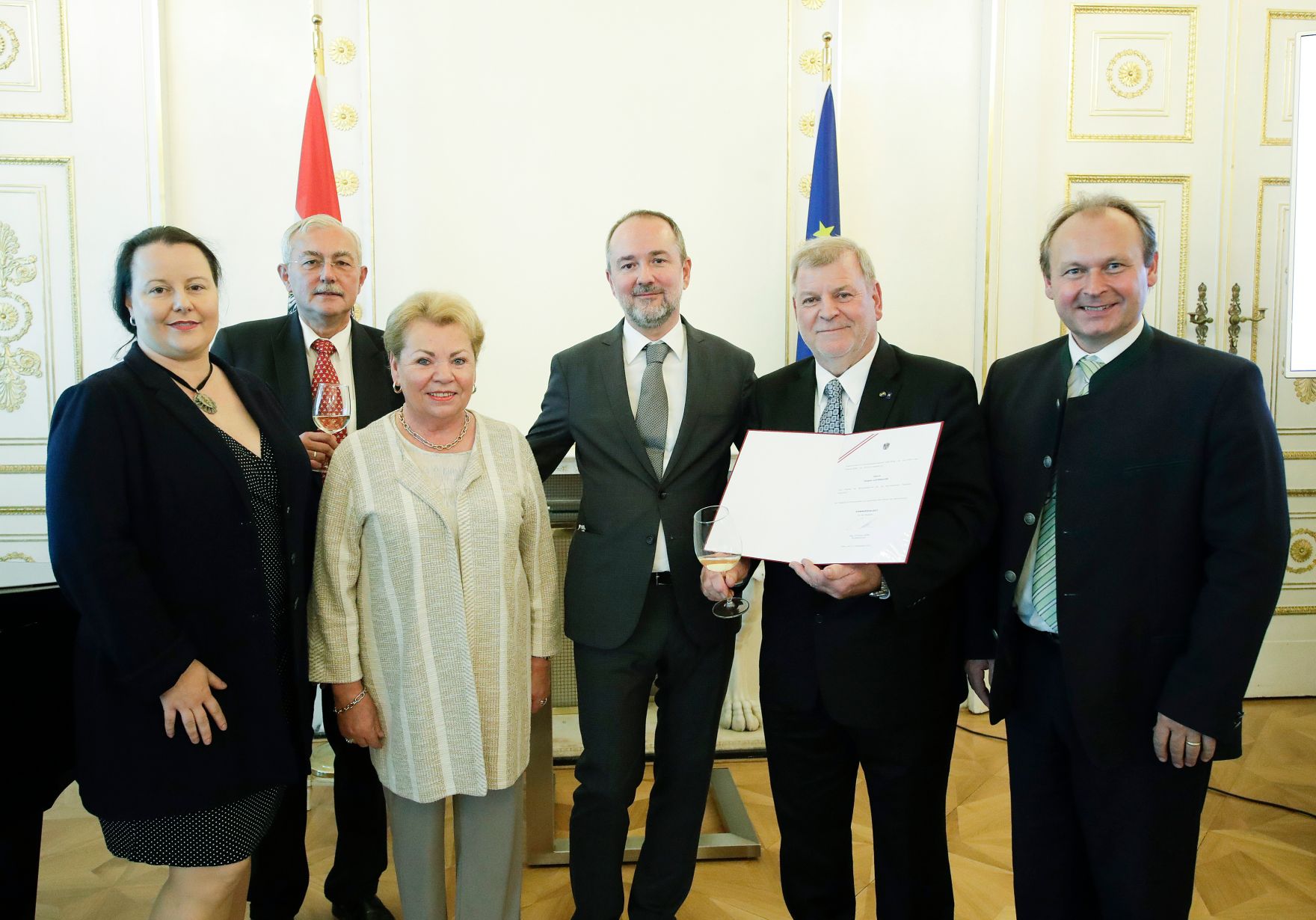 Am 27. September 2017 bestellte der Bundeskanzler Vertreterinnen und Vertreter der Wirtschaft zu Mitgliedern der bei der Bundesanstalt &quot;Statistik &Ouml;sterreich&quot; eingerichteten Wirtschaftskurie.