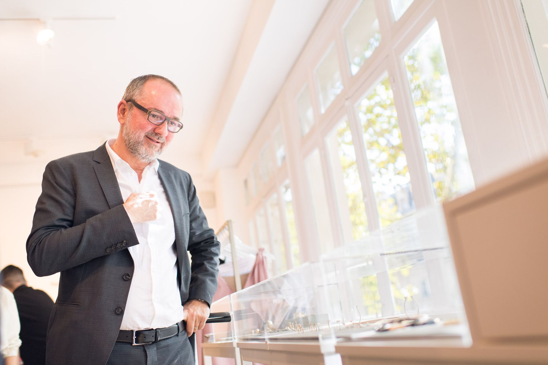 Am 30. September 2017 besuchte Kunst- und Kulturminister Thomas Drozda (im Bild) den Austrian Fashion Association Showroom in Paris und traf &ouml;sterreichische Designer.