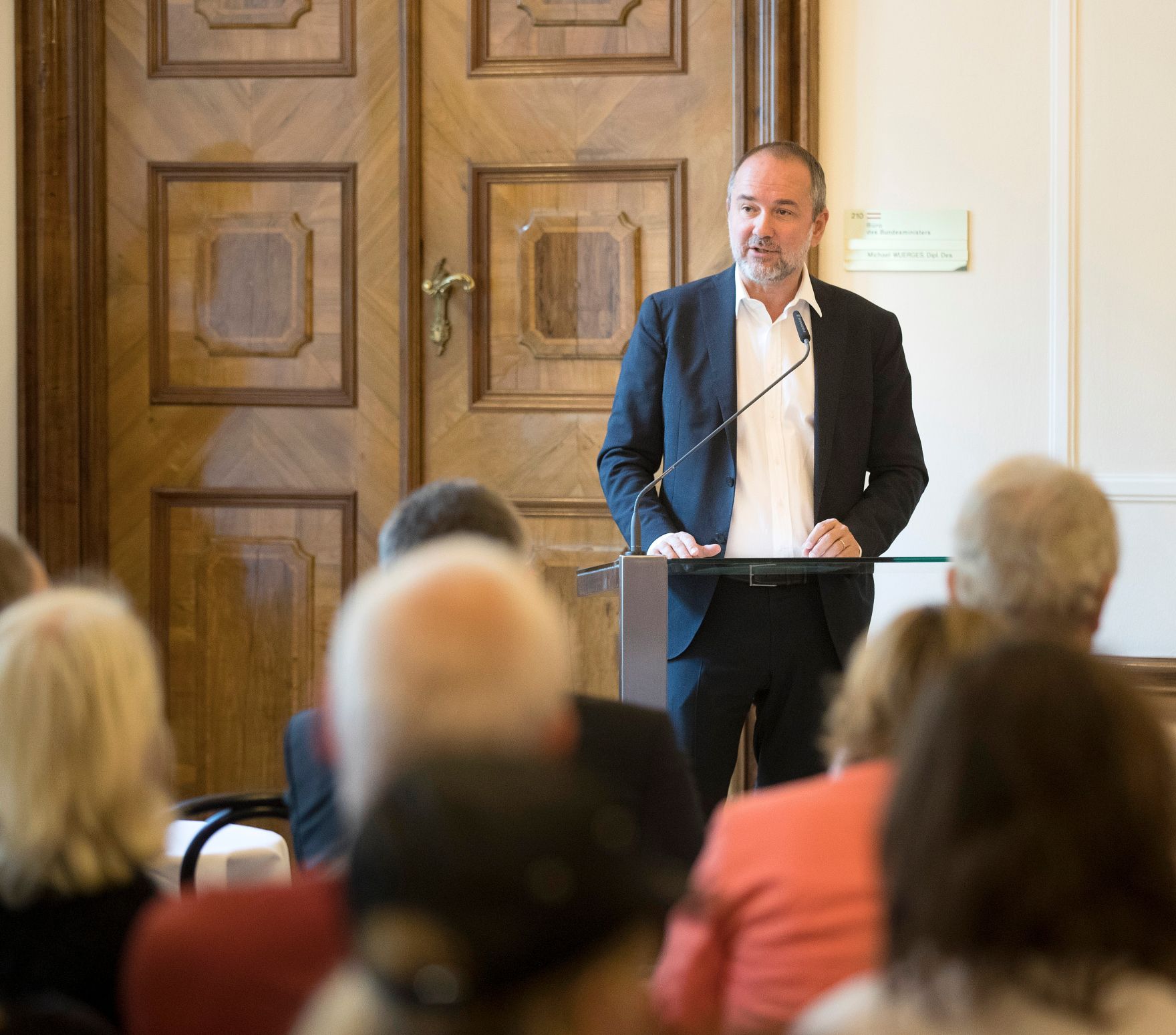 Am 4. Oktober 2017 lud Kunst- und Kulturminister Thomas Drozda (im Bild) zu einem OPEN:SPACE Fr&uuml;hst&uuml;ck ein.