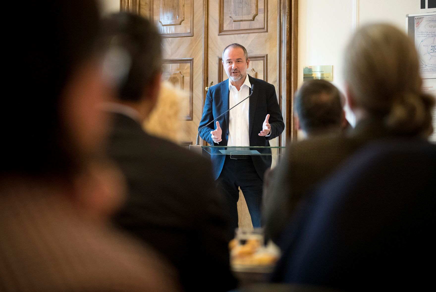 Am 4. Oktober 2017 lud Kunst- und Kulturminister Thomas Drozda (im Bild) zu einem OPEN:SPACE Fr&uuml;hst&uuml;ck ein.