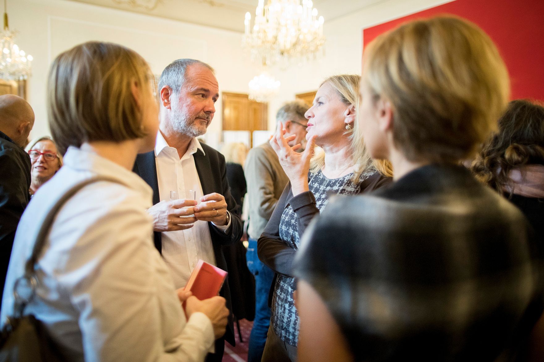 Am 4. Oktober 2017 lud Kunst- und Kulturminister Thomas Drozda (m.l.) zu einem OPEN:SPACE Fr&uuml;hst&uuml;ck ein.