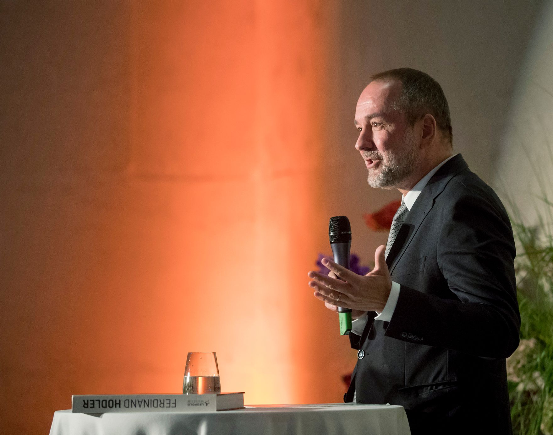 Am 12. Oktober 2017 fand die Ausstellungser&ouml;ffnung &quot;Ferdinand Hodler&quot; im Leopold Museum statt. Im Bild Kunst- und Kulturminister Thomas Drozda bei der Festansprache.