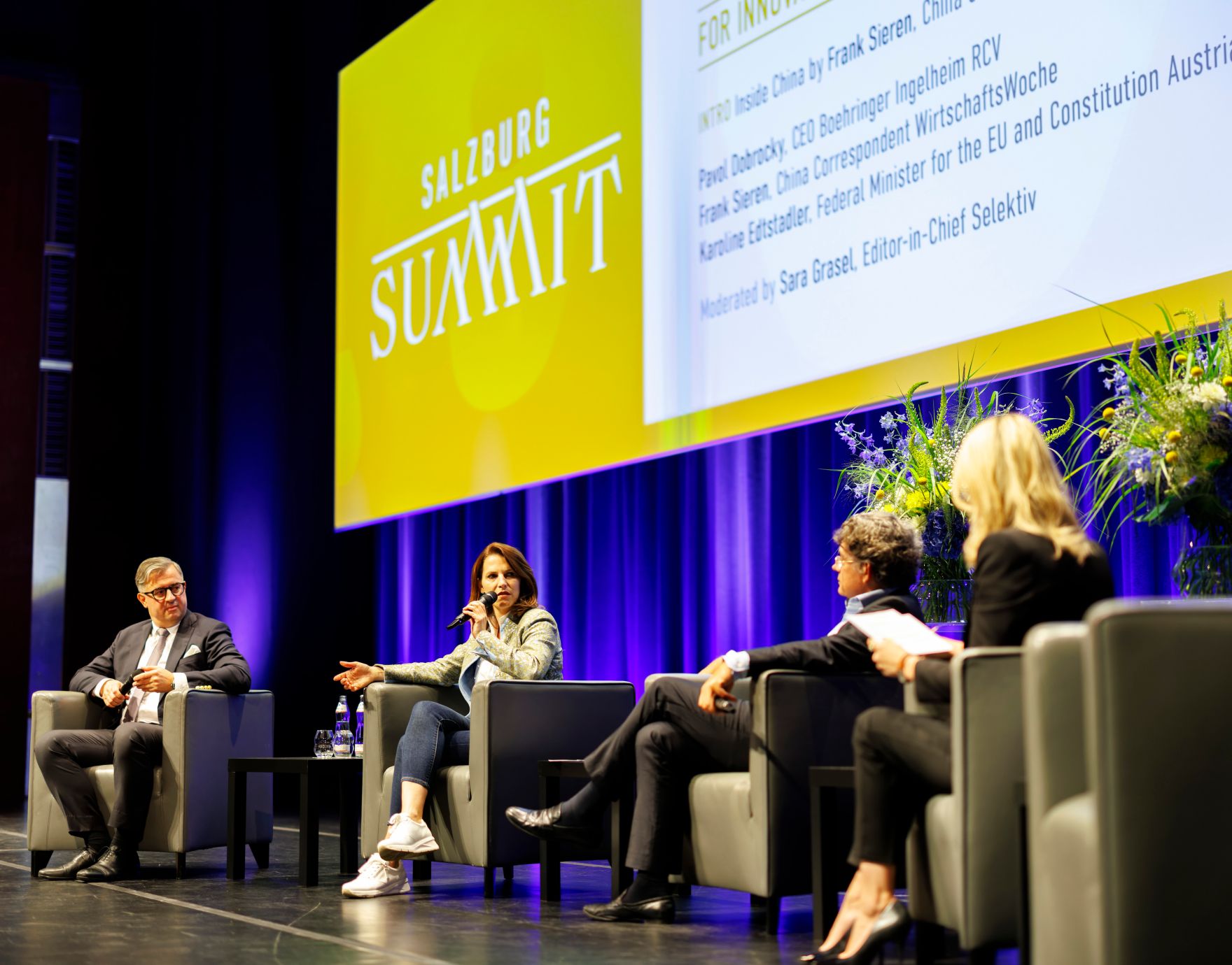 Am 25. Juli 2024 nahm Bundesministerin Karoline Edtstadler (m.l.) am Salzburg Summit teil.
