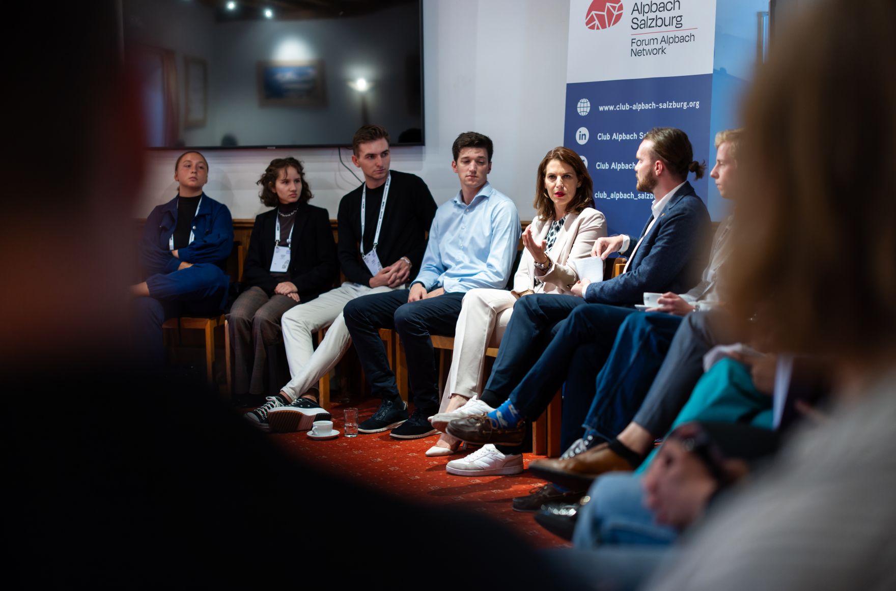 Am 26. August 2024 nahm Bundesministerin Karoline Edtstadler (m.r.) an dem mehrt&auml;gigen &bdquo;European Forum Alpbach 2024&ldquo; teil.