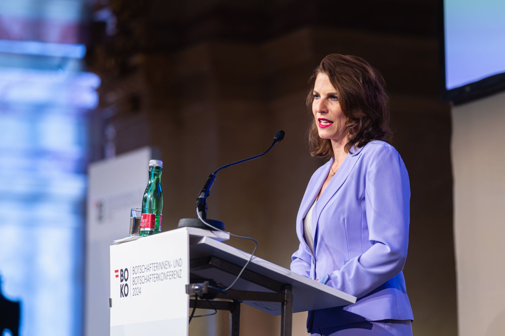 Am 2. September 2024 hielt Bundesministerin Karoline Edtstadler (im Bild) eine Grundsatzrede an alle &Ouml;sterreichischen Botschafterinnen und Botschafter im Rahmen der Botschafter Konferenz.