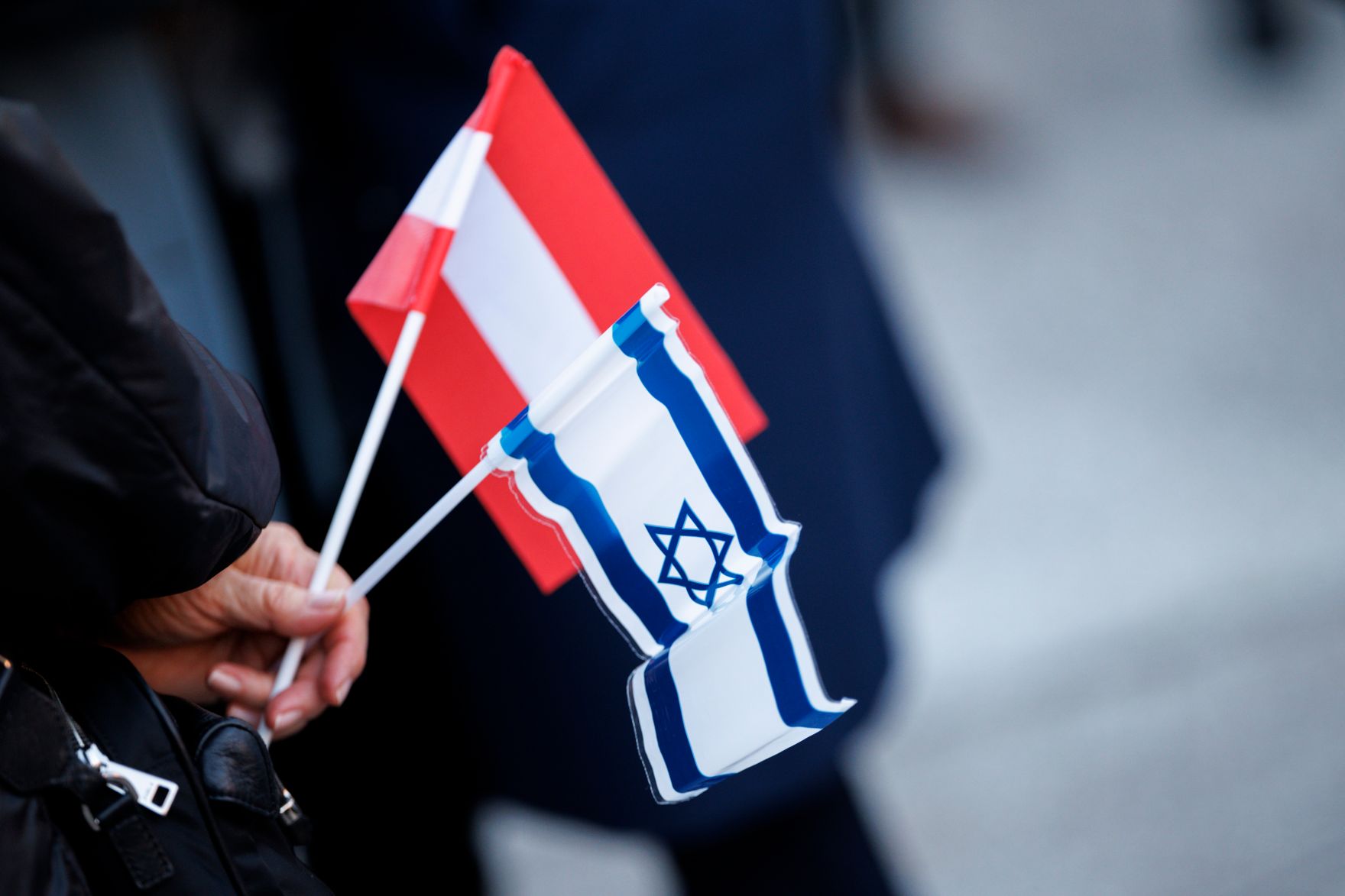 Am 7. Oktober 2024 nahm Bundesministerin Karoline Edtstadler an einer Gedenkveranstaltung der Israelitischen Kultusgemeinde teil.