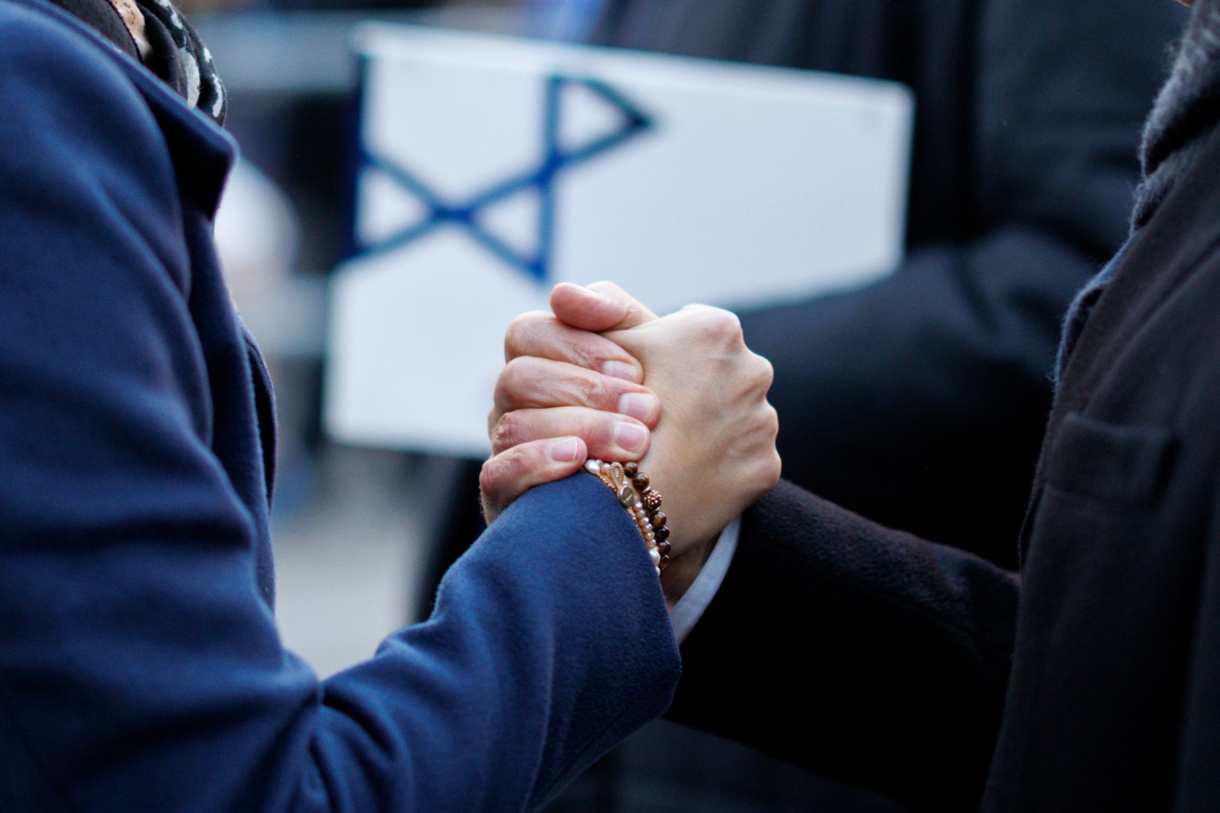 Am 7. Oktober 2024 nahm Bundesministerin Karoline Edtstadler an einer Gedenkveranstaltung der Israelitischen Kultusgemeinde teil.