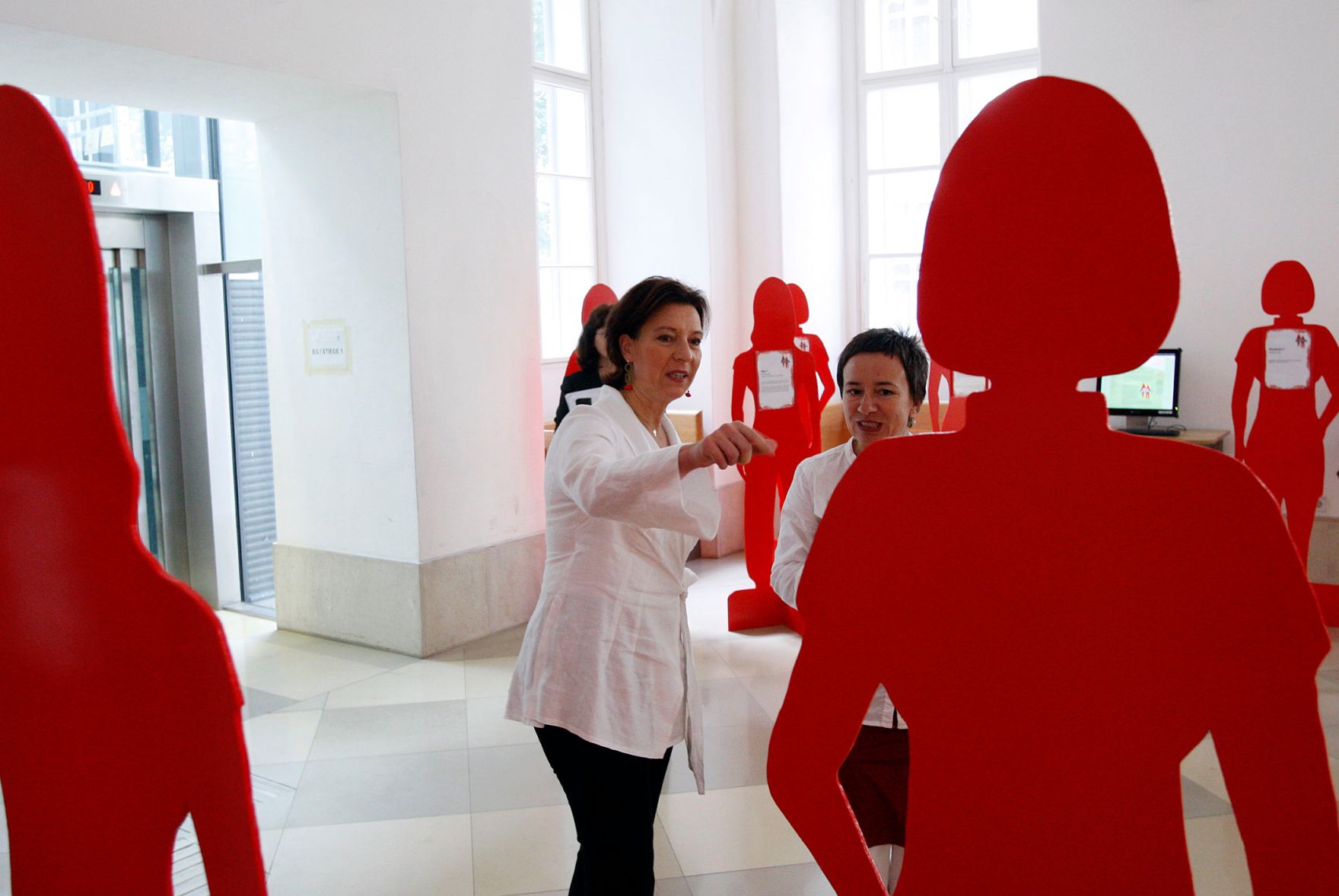 Er&ouml;ffnung der 11. WAVE-Konferenz durch Bundesministerin Gabriele Heinisch-Hosek (L) in der Technischen Universit&auml;t Wien.