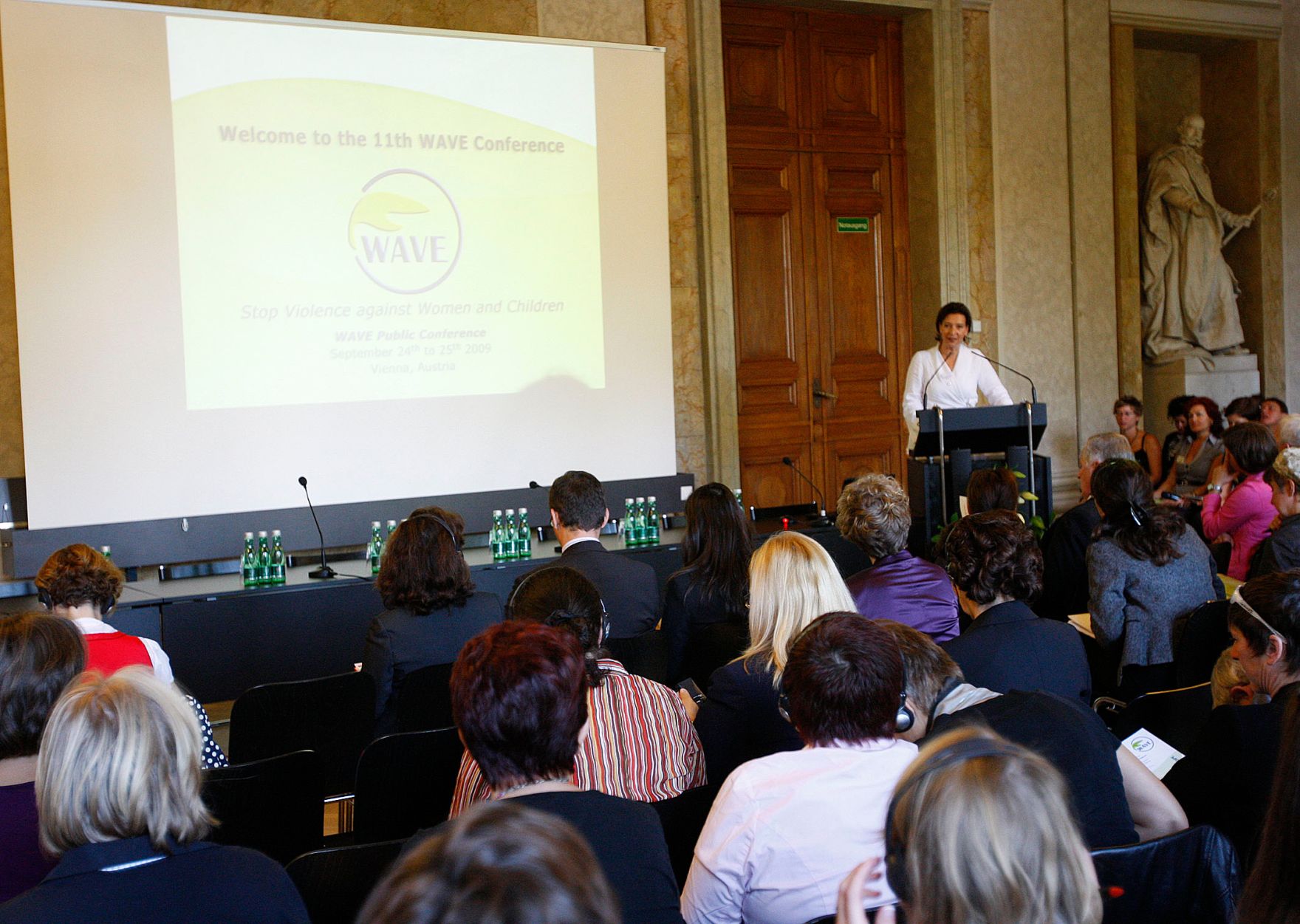 Er&ouml;ffnung der 11. WAVE-Konferenz durch Bundesministerin Gabriele Heinisch-Hosek in der Technischen Universit&auml;t Wien.