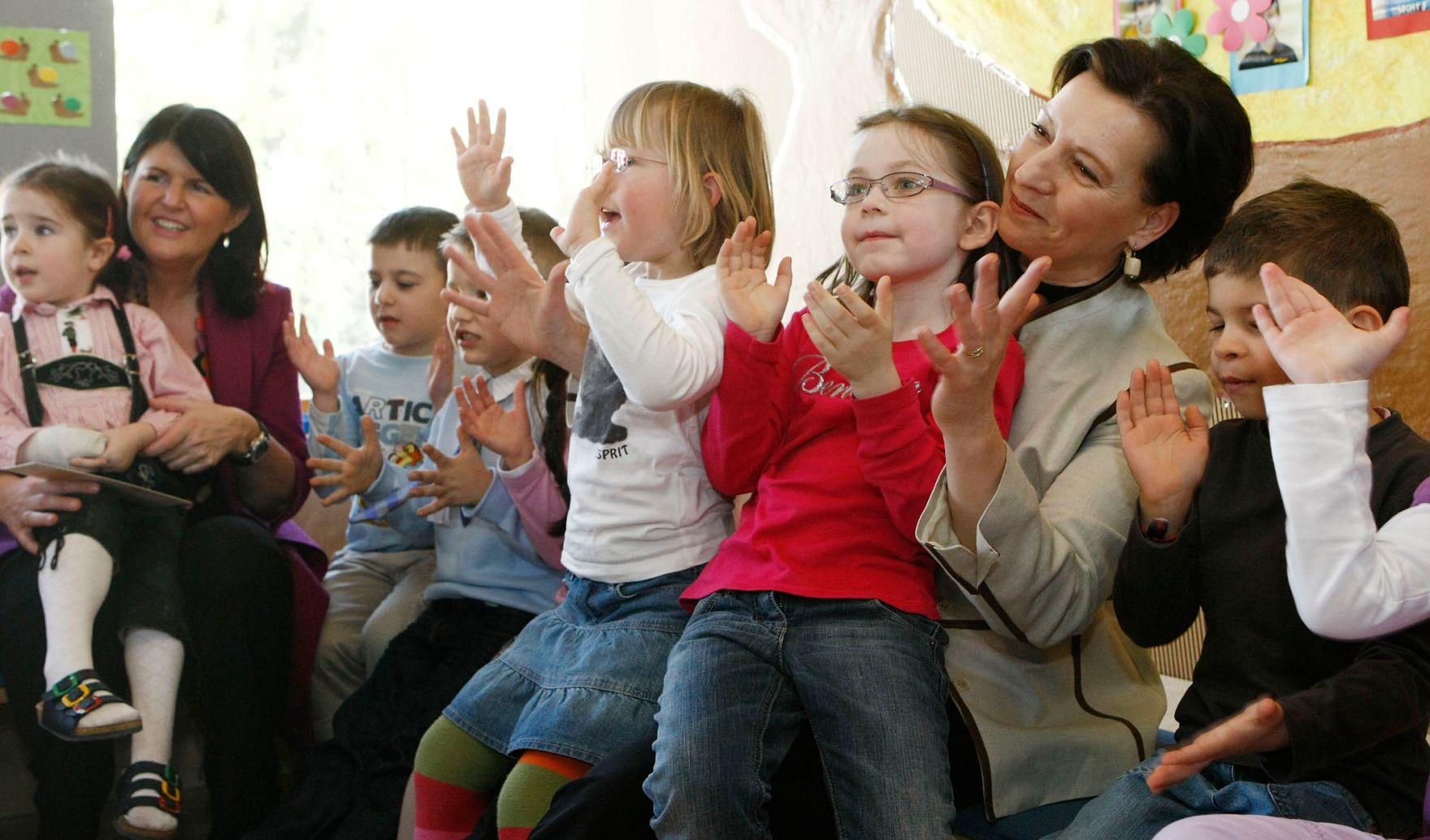 Am 19. M&auml;rz 2010 startete die Bundesministerin f&uuml;r Frauenangelegenheiten und &Ouml;ffentlichen Dienst, Gabriele Heinisch-Hosek im Rahmen eines Bundesl&auml;ndertags in Salzburg, die Dialogtour f&uuml;r ein besseres Zusammenleben zwischen &Ouml;sterreicherInnen und MigrantInnen.