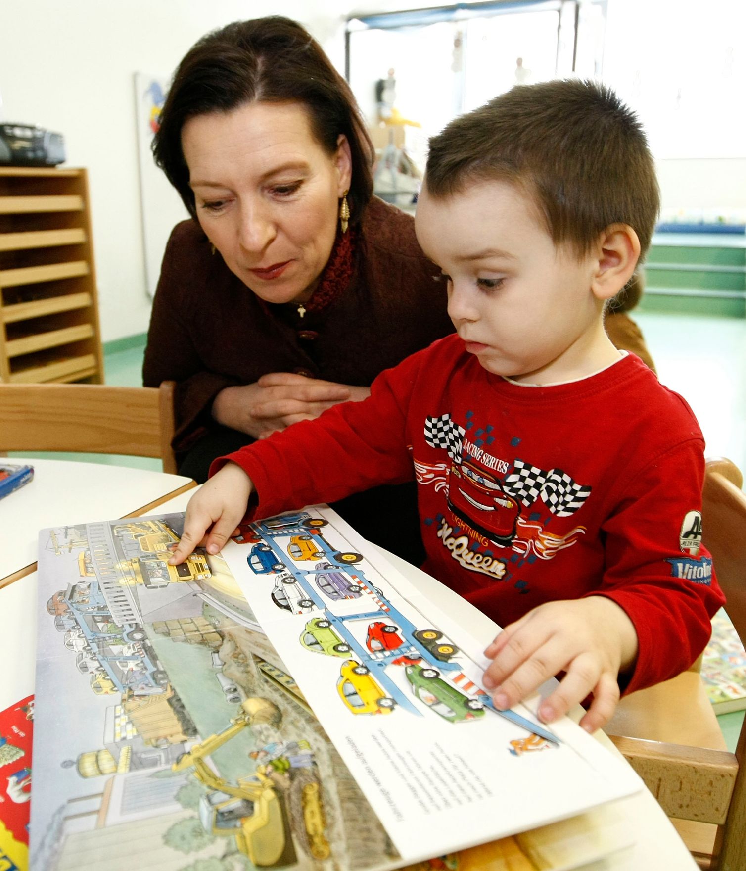 Am 21. J&auml;nner 2010 besuchte Bundesministerin f&uuml;r Frauenangelegenheiten und &Ouml;ffentlichen Dienst Gabriele Heinisch-Hosek das T-Mobile Center in Wien.