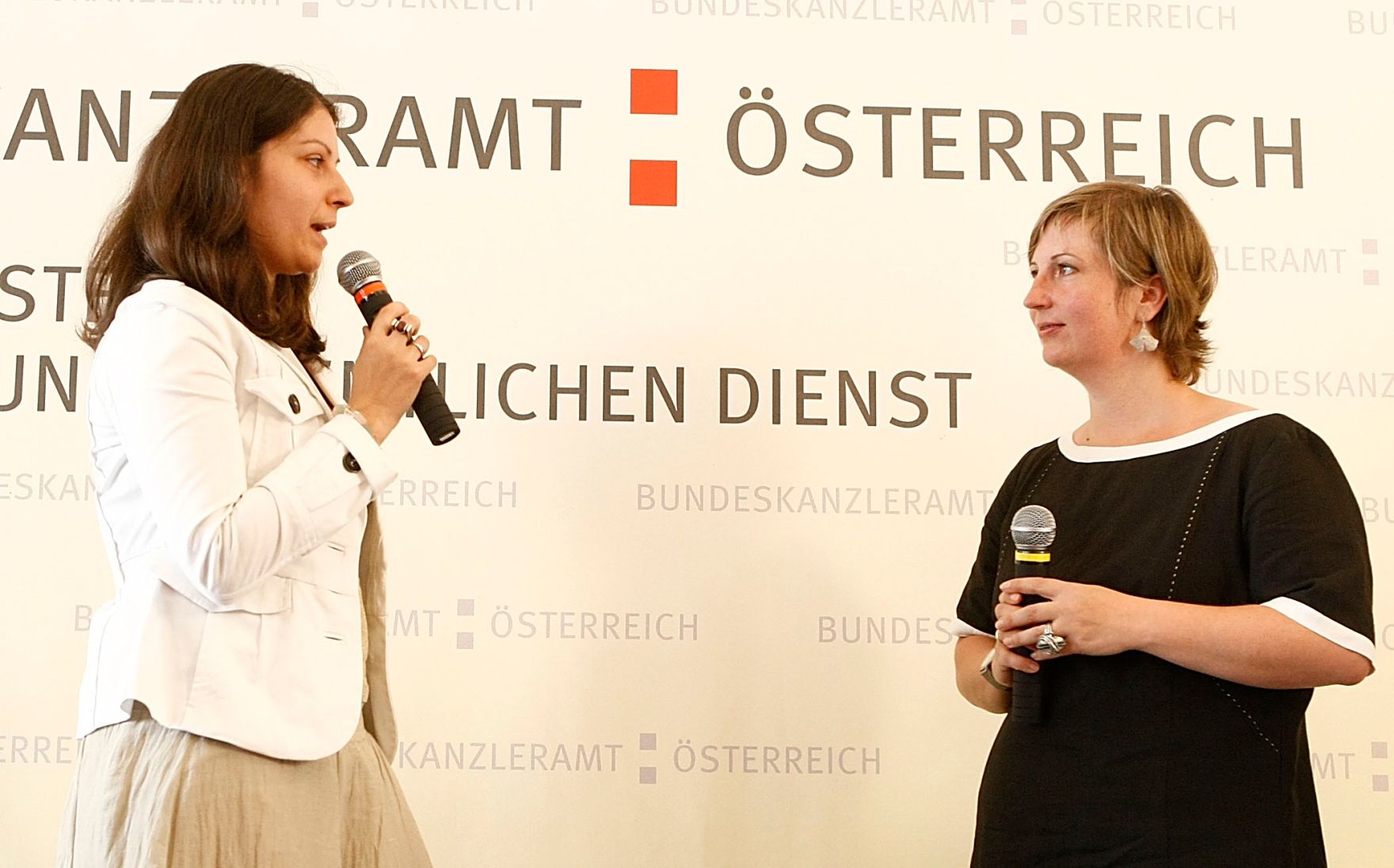 Am 30. Juni 2010 fand im B&uuml;ro von Frauenministerin Gabriele Heinisch-Hosek die Pr&auml;sentation des ExpertInnenpapiers zur Gleichstellung am Arbeitsmarkt statt.