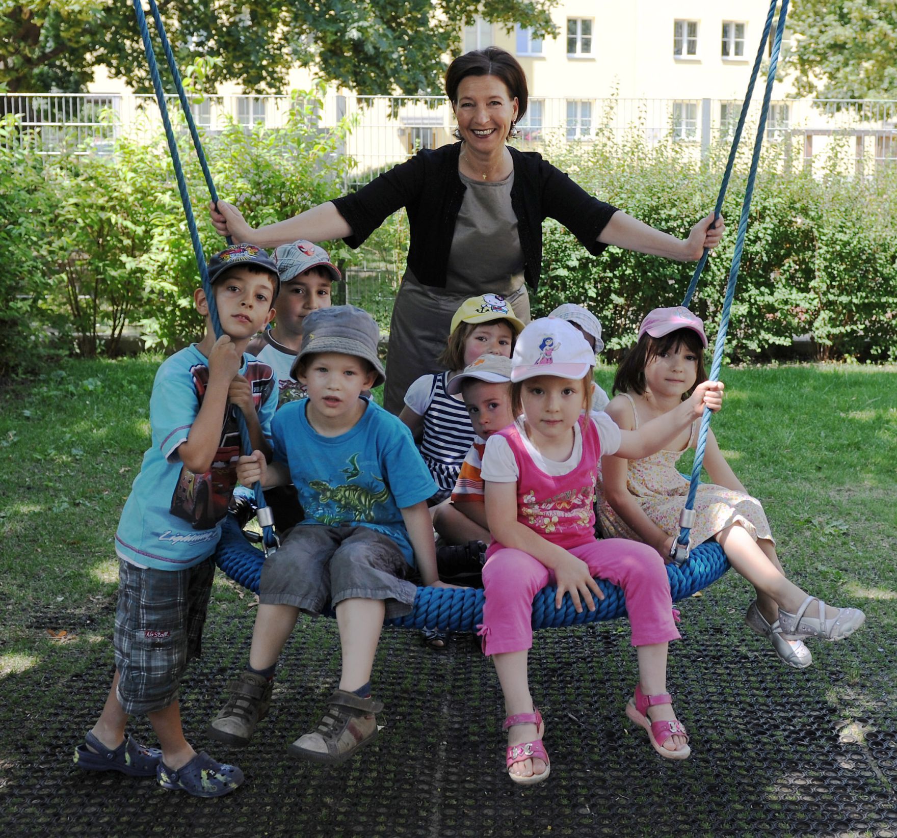 Am 22. Juni 2011 besuchte Frauenministerin Gabriele Heinisch-Hosek im Rahmen eines Bundesl&auml;ndertages in Wien, den geschlechtssensiblen Kindergarten in Meidling.