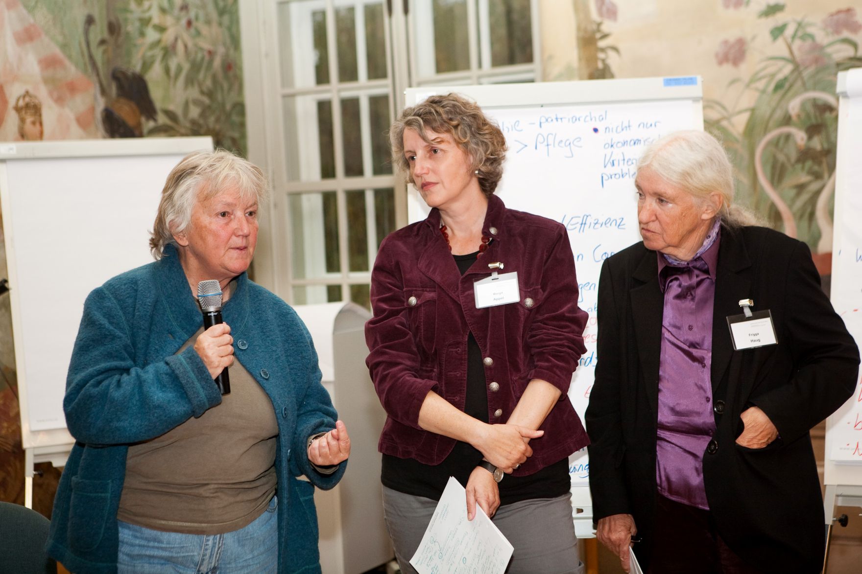 Am 7. Oktober 2011 er&ouml;ffnete Frauenministerin Gabriele Heinisch-Hosek die Frauenenquete ARBEIT.NEU.DENKEN im Schloss Laudon.