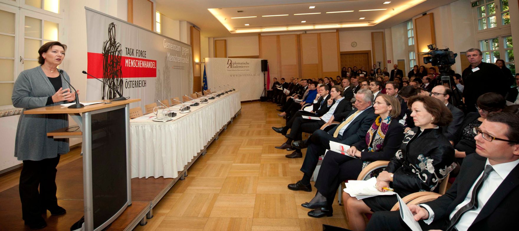 17. Oktober 2011 Bundesministerin Gabriele Heinisch-Hosek bei der Veranstaltung &quot;Gemeinsam gegen Menschenhandel&quot;.