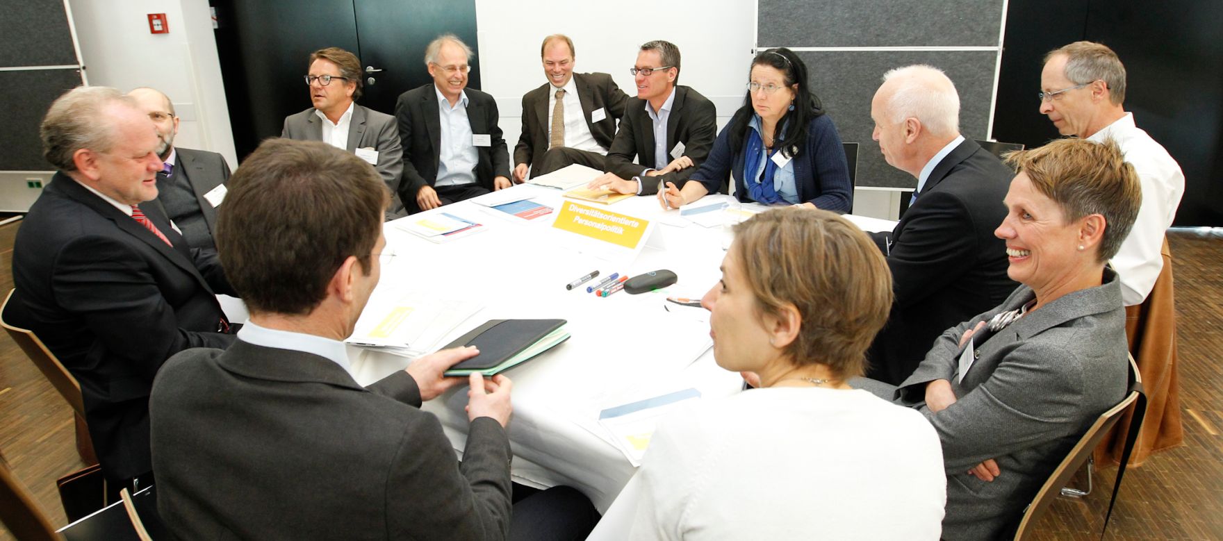 Am 26. M&auml;rz 2012 er&ouml;ffnete Bundesministerin Gabriele Heinisch-Hosek das "1. Dialogforum des Reformdialogs &Ouml;sterreich, Salzburg".