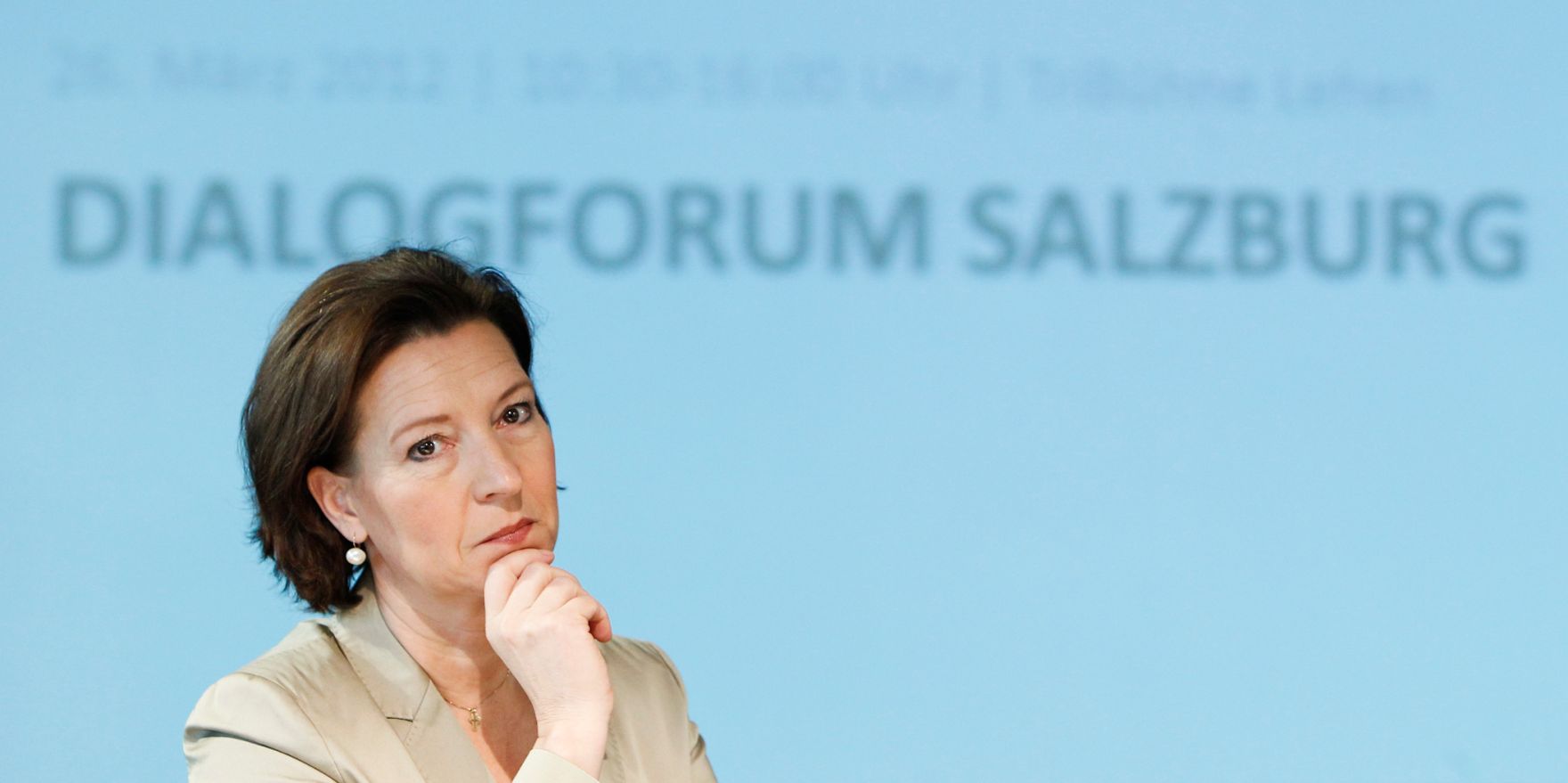 Am 26. M&auml;rz 2012 er&ouml;ffnete Bundesministerin Gabriele Heinisch-Hosek das "1. Dialogforum des Reformdialogs &Ouml;sterreich, Salzburg".