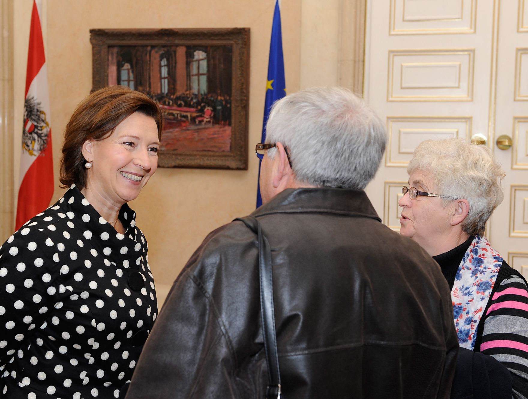 Am 26. Oktober 2012 empfing Frauenministerin Gabriele Heinisch-Hosek im Rahmen des Nationalfeiertages Besucherinnen und Besucher im Bundeskanzleramt.