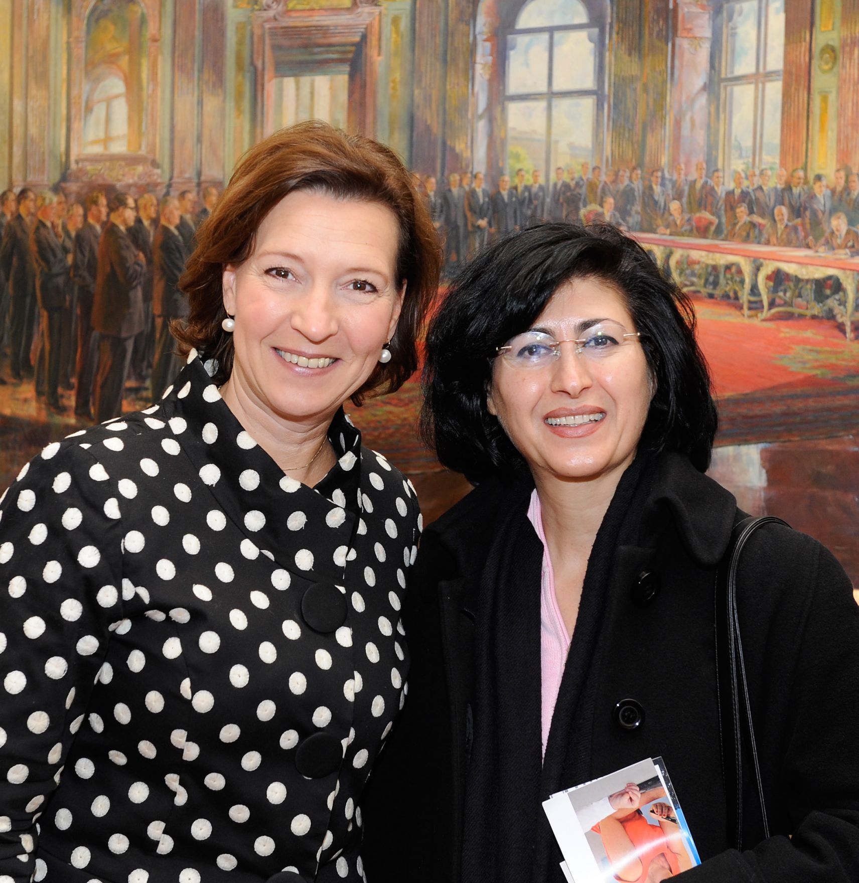Am 26. Oktober 2012 empfing Frauenministerin Gabriele Heinisch-Hosek im Rahmen des Nationalfeiertages Besucherinnen und Besucher im Bundeskanzleramt.