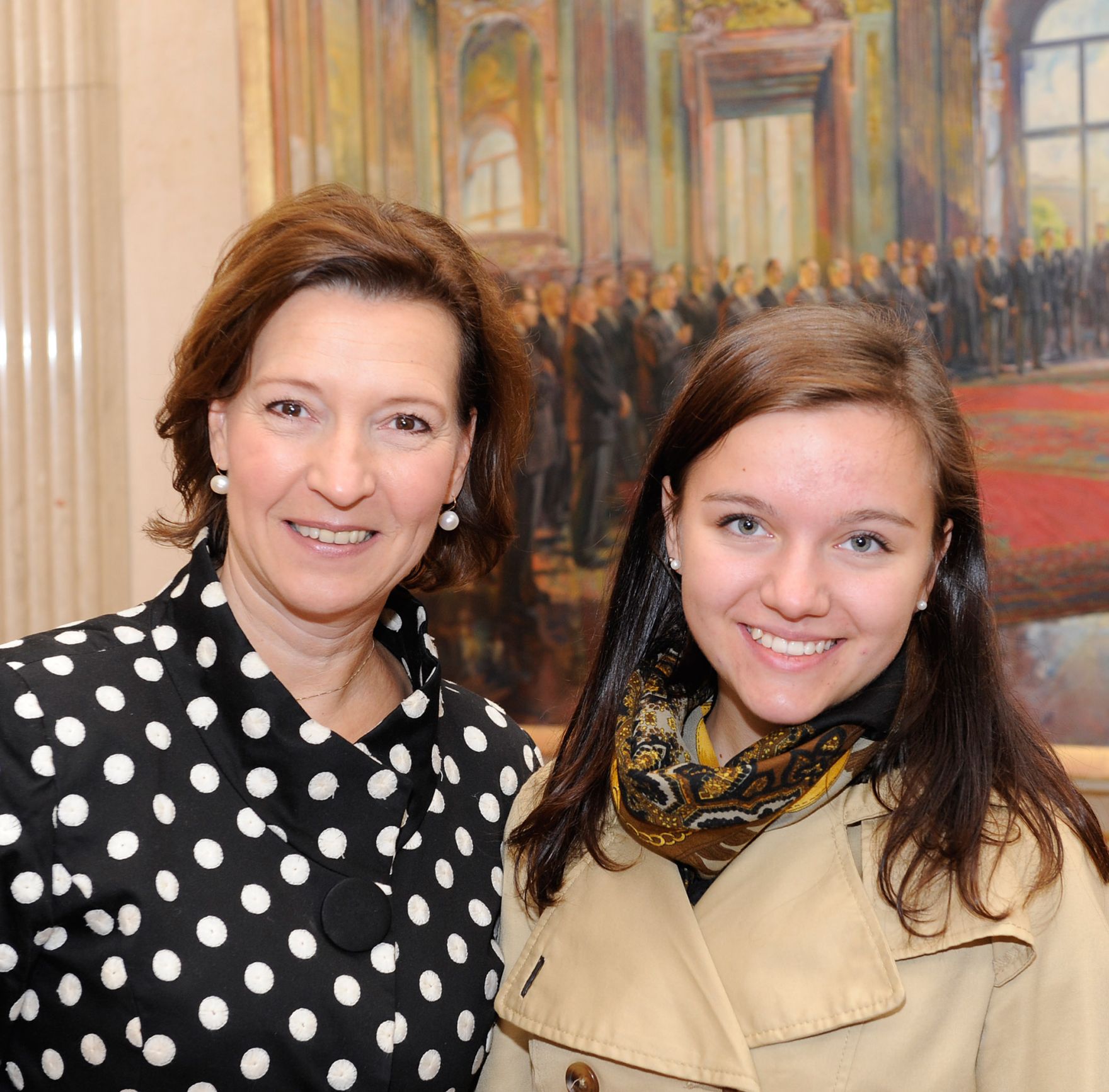 Am 26. Oktober 2012 empfing Frauenministerin Gabriele Heinisch-Hosek im Rahmen des Nationalfeiertages Besucherinnen und Besucher im Bundeskanzleramt.