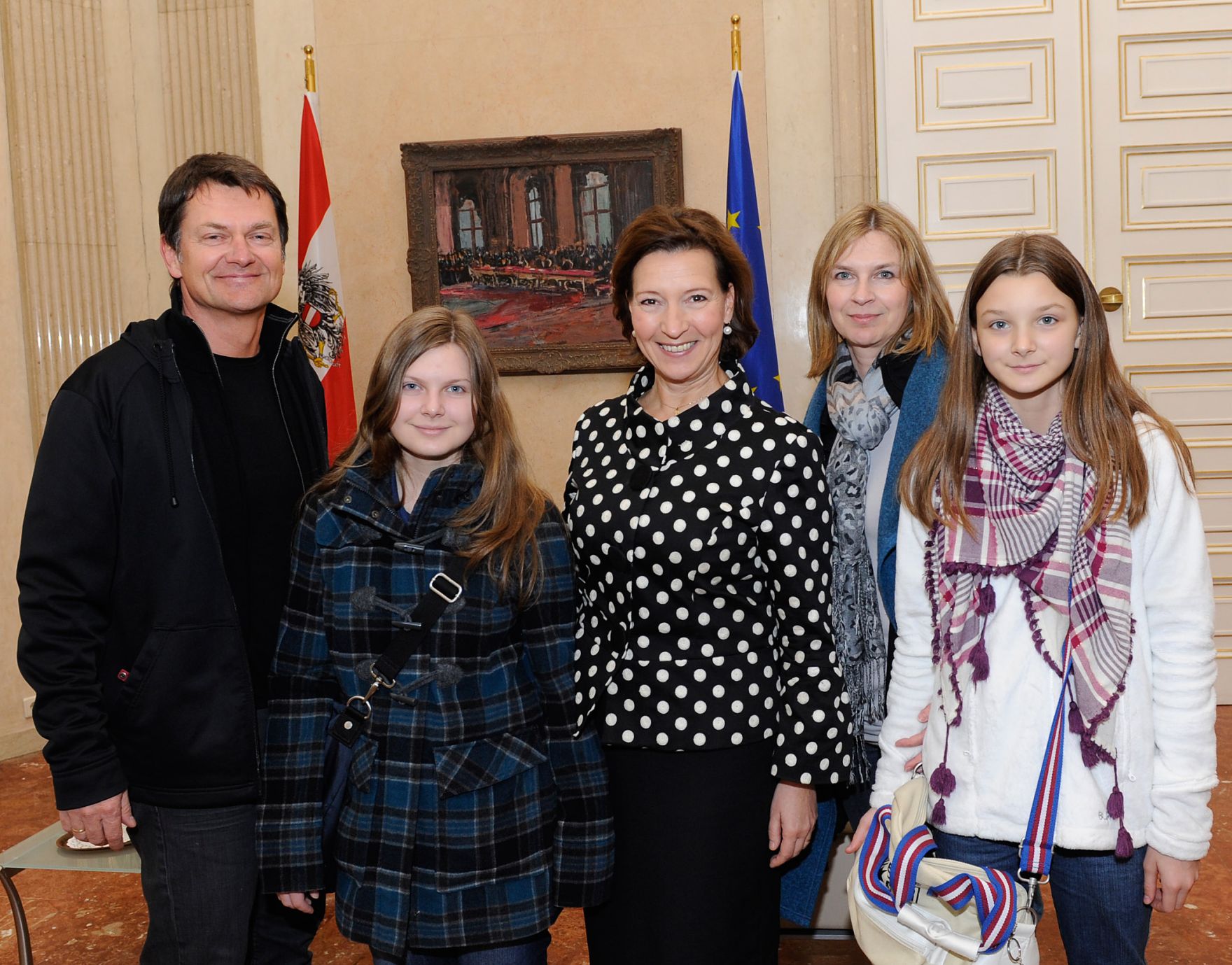 Am 26. Oktober 2012 empfing Frauenministerin Gabriele Heinisch-Hosek im Rahmen des Nationalfeiertages Besucherinnen und Besucher im Bundeskanzleramt.