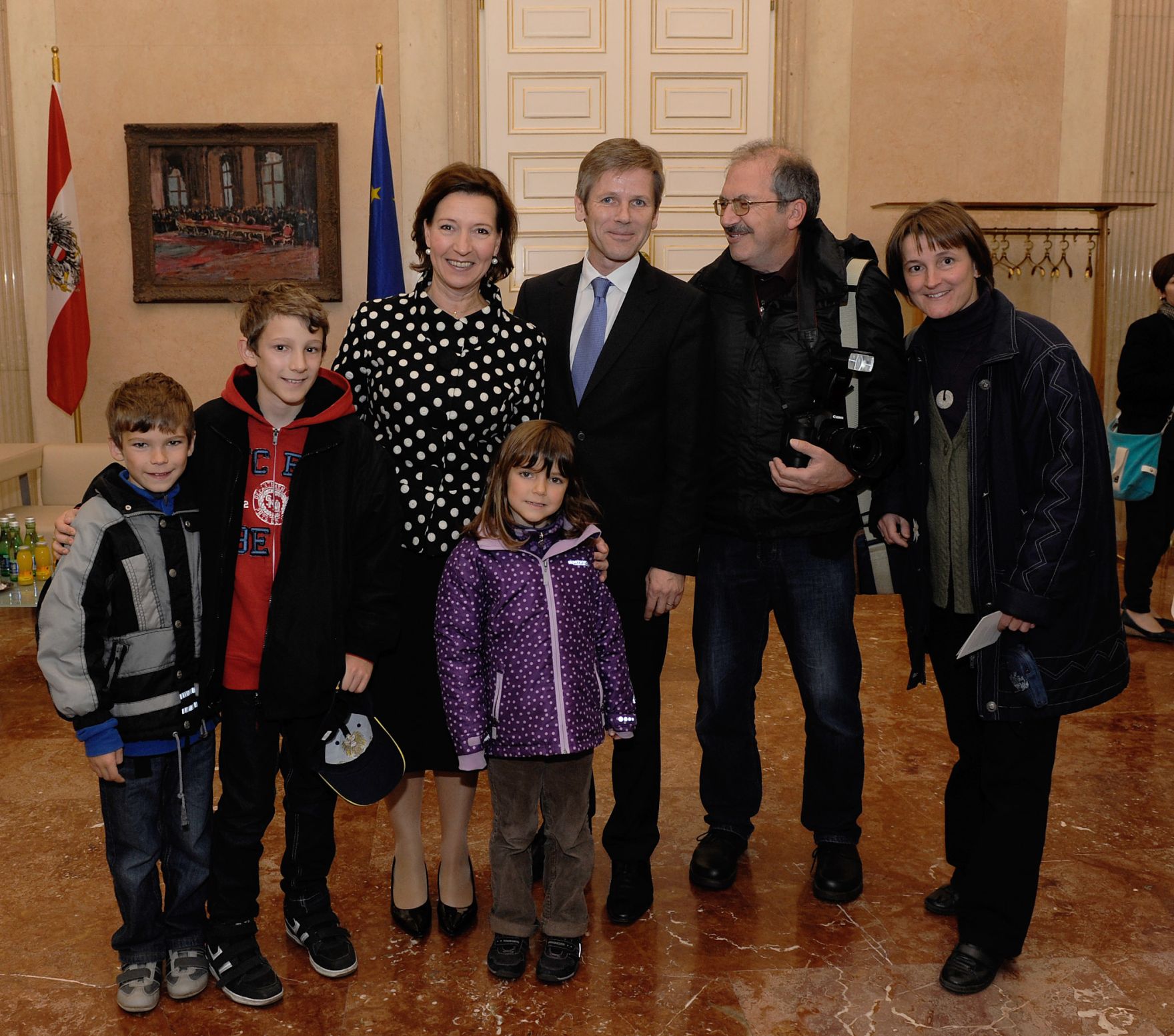 Am 26. Oktober 2012 empfing Frauenministerin Gabriele Heinisch-Hosek im Rahmen des Nationalfeiertages Besucherinnen und Besucher im Bundeskanzleramt.