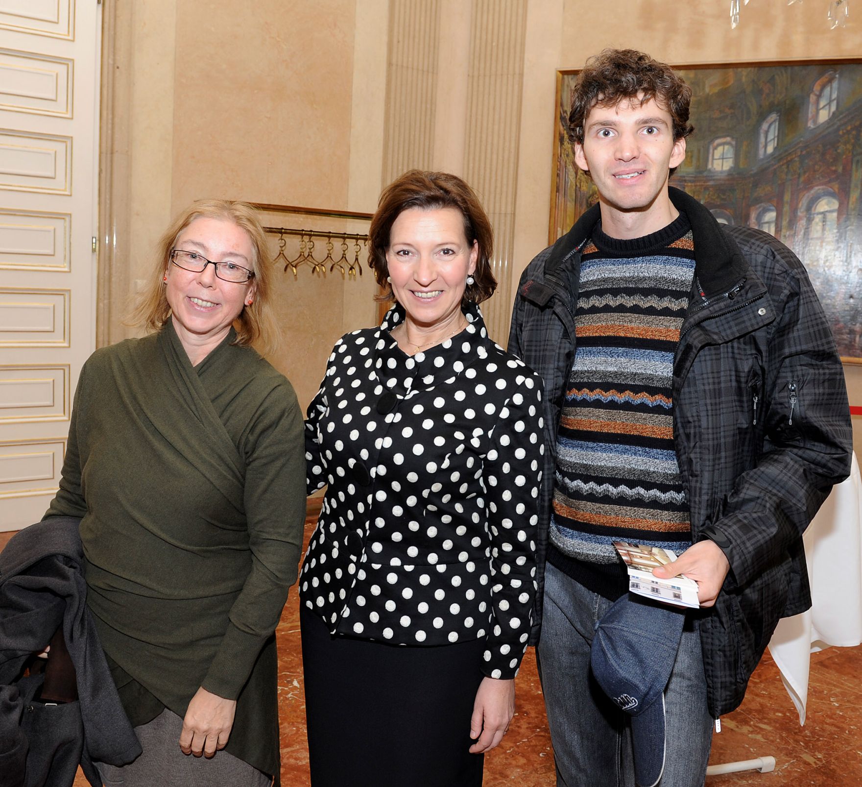 Am 26. Oktober 2012 empfing Frauenministerin Gabriele Heinisch-Hosek im Rahmen des Nationalfeiertages Besucherinnen und Besucher im Bundeskanzleramt.