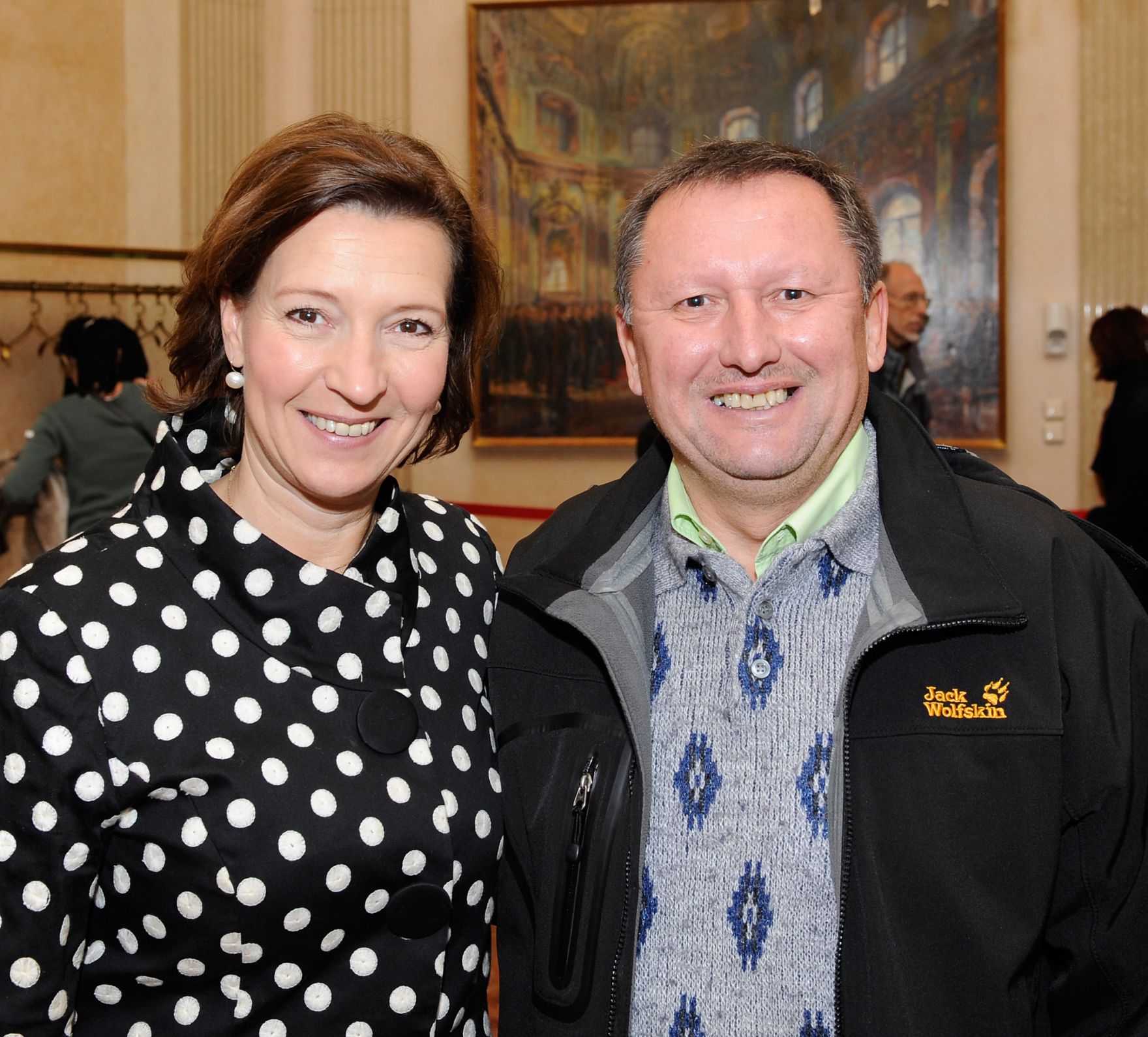 Am 26. Oktober 2012 empfing Frauenministerin Gabriele Heinisch-Hosek im Rahmen des Nationalfeiertages Besucherinnen und Besucher im Bundeskanzleramt.