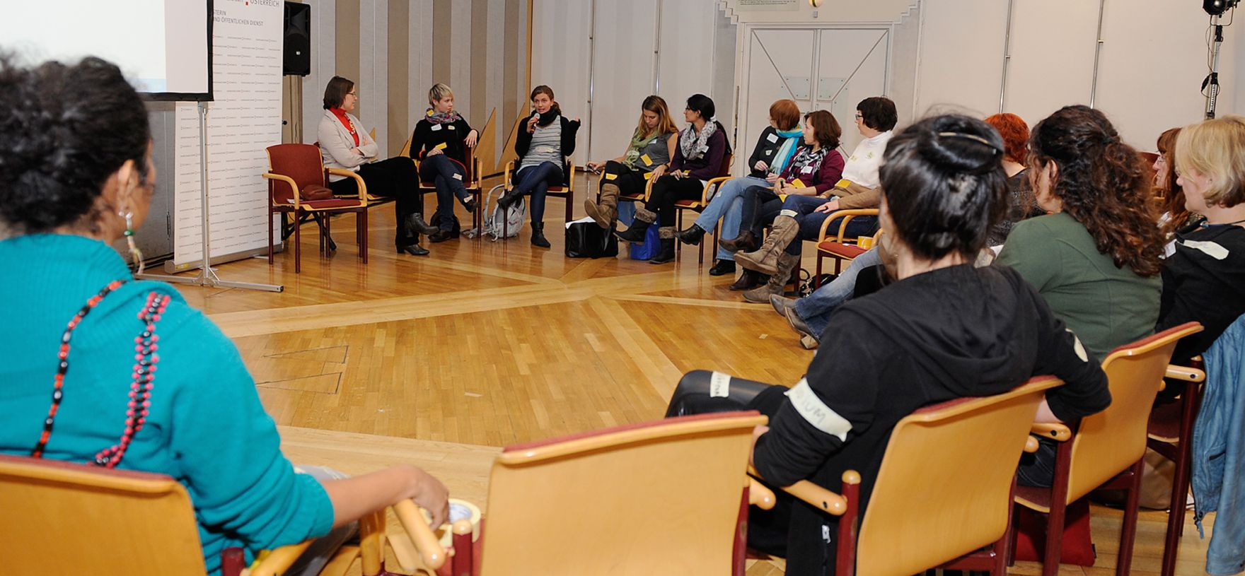 Am 5. November 2012 er&ouml;ffnete Frauenministerin Gabriele Heinisch-Hosek die Frauenenquete &quot;Frauen.K&ouml;rper.Politiken&quot; im Bundesministerium f&uuml;r Gesundheit.