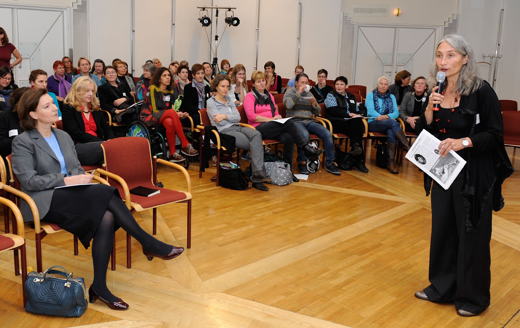 Am 5. November 2012 er&ouml;ffnete Frauenministerin Gabriele Heinisch-Hosek die Frauenenquete &quot;Frauen.K&ouml;rper.Politiken&quot; im Bundesministerium f&uuml;r Gesundheit.