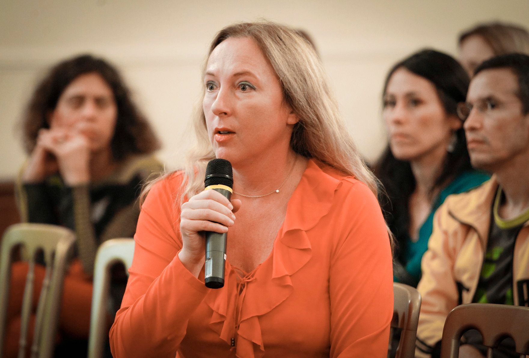 Am 5. Oktober 2012 er&ouml;ffnete Bundesministerin Gabriele Heinisch-Hosek die &Ouml;sterreichpremiere des Trickfilms &quot;Centrefold&quot; im Frauenministerium. Im Bild Personen aus dem Publikum bei Fragen zu der Premiere des Films &bdquo;Centrefold&ldquo;.