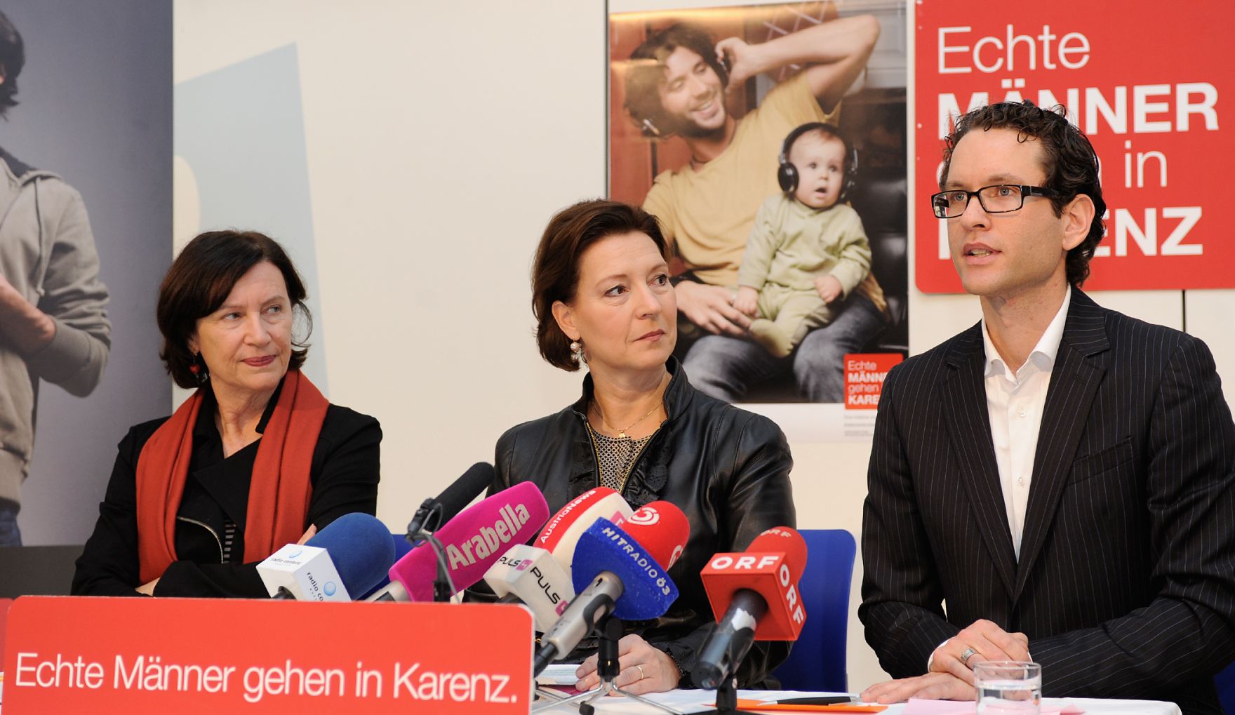 Am 12. November 2012 pr&auml;sentierte Frauenministerin Gabriele Heinisch-Hosek (m.) die V&auml;terkarenzkampagne Vol II im ZOOM Kindermuseum.