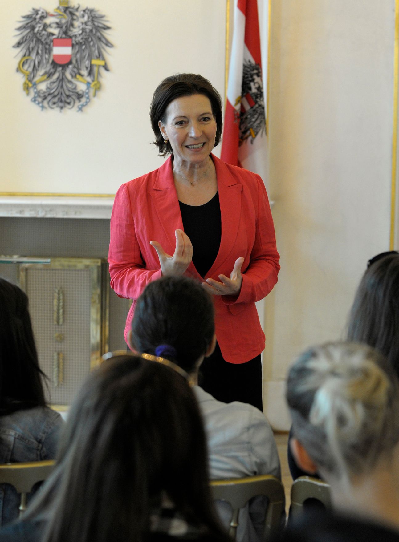 Im Bild Frauenministerin Gabriele Heinisch-Hosek bei der Begr&uuml;&szlig;ung zum "Girls' Day" im Bundeskanzleramt am 25. April 2013.